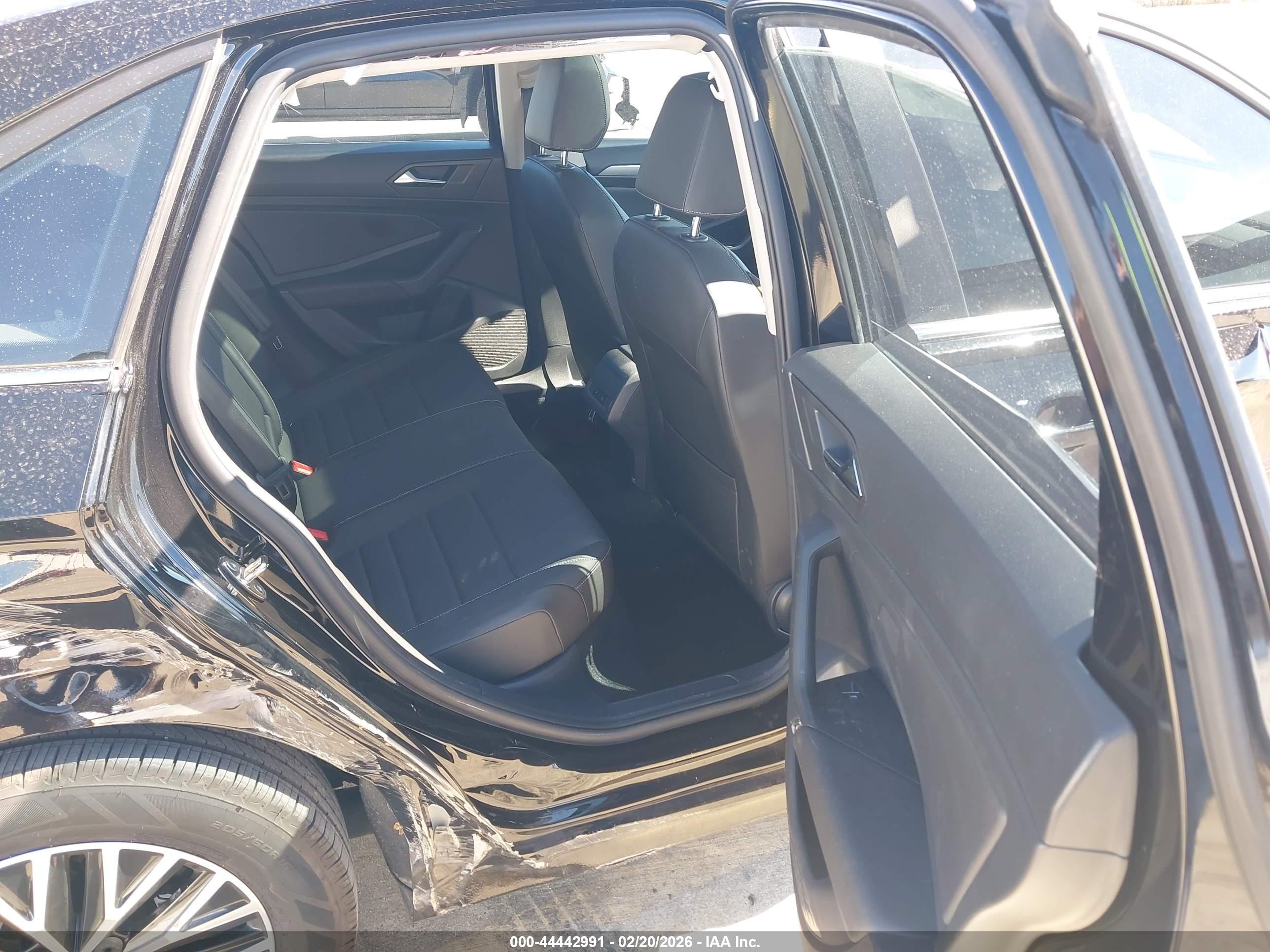 VOLKSWAGEN JETTA image 8