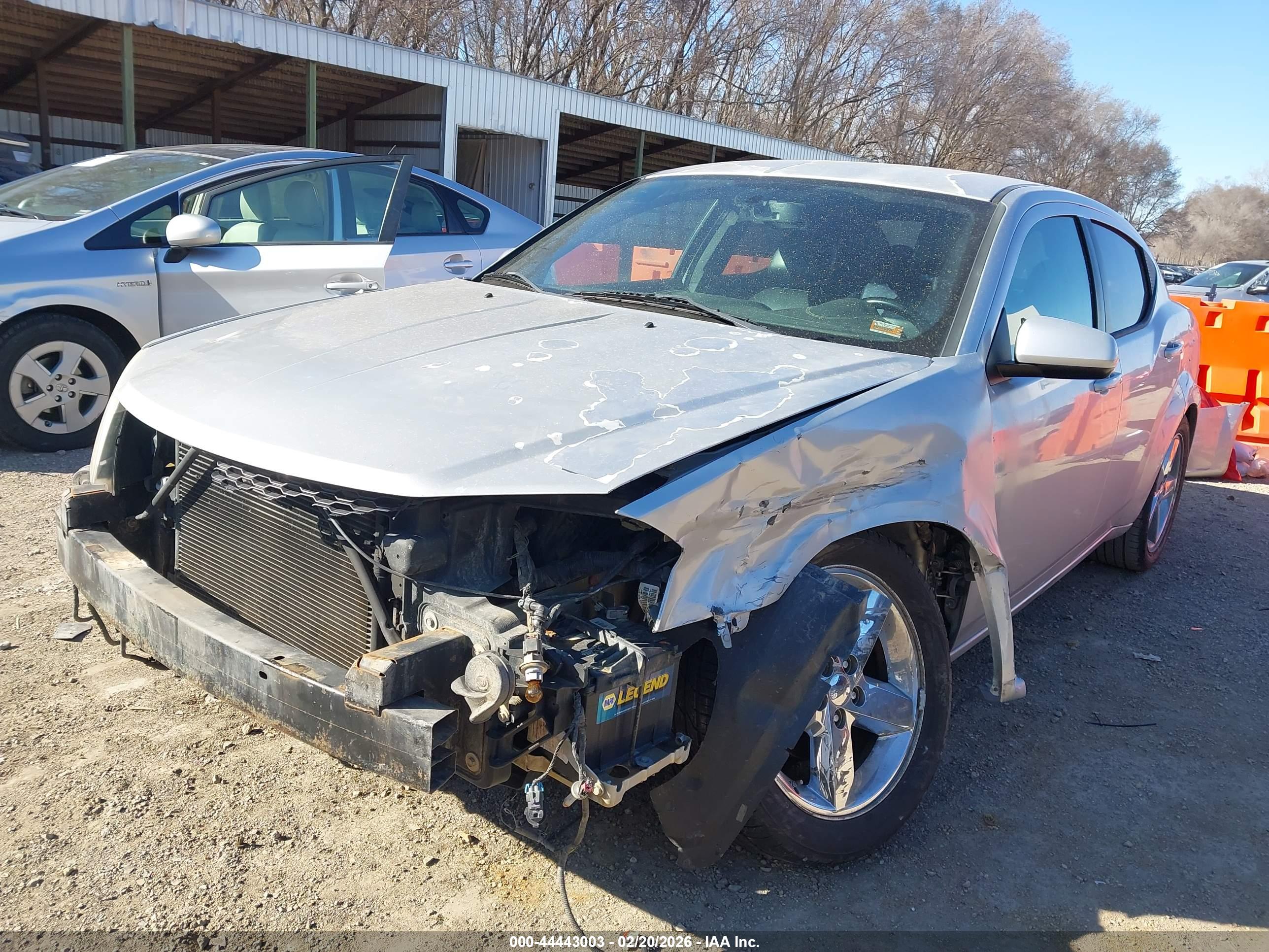 DODGE AVENGER image 2