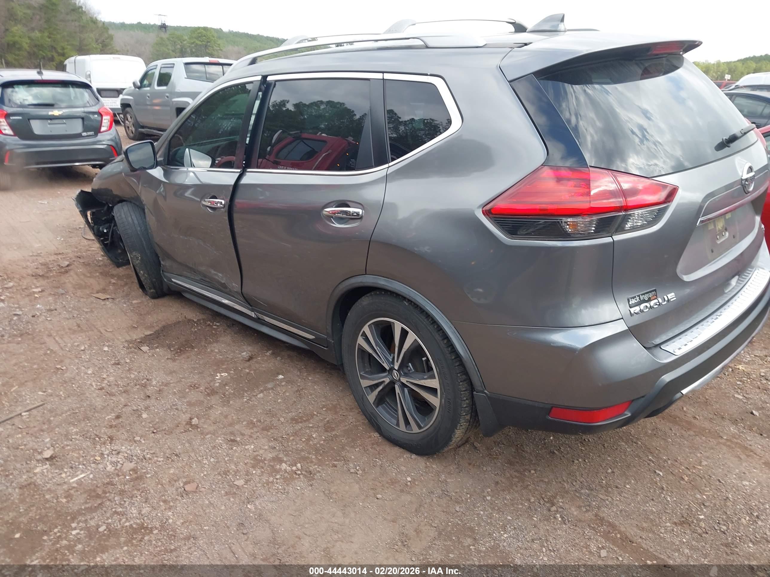 NISSAN ROGUE image 3