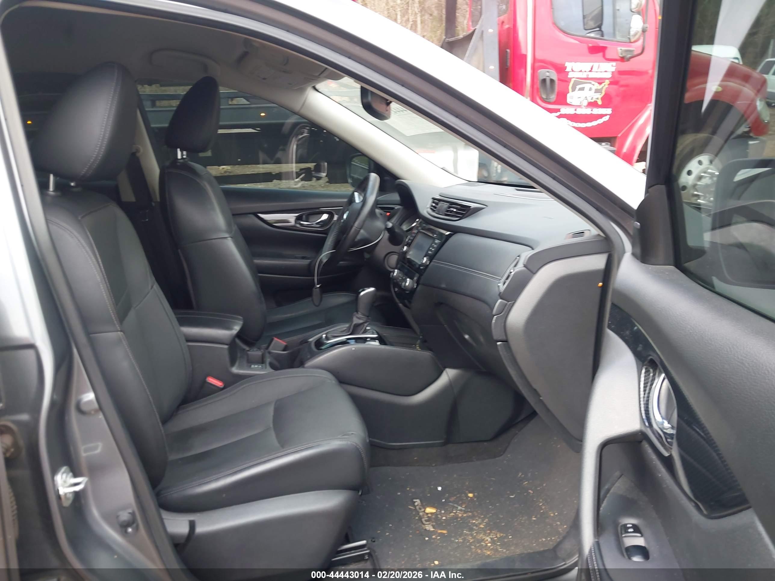 NISSAN ROGUE image 5