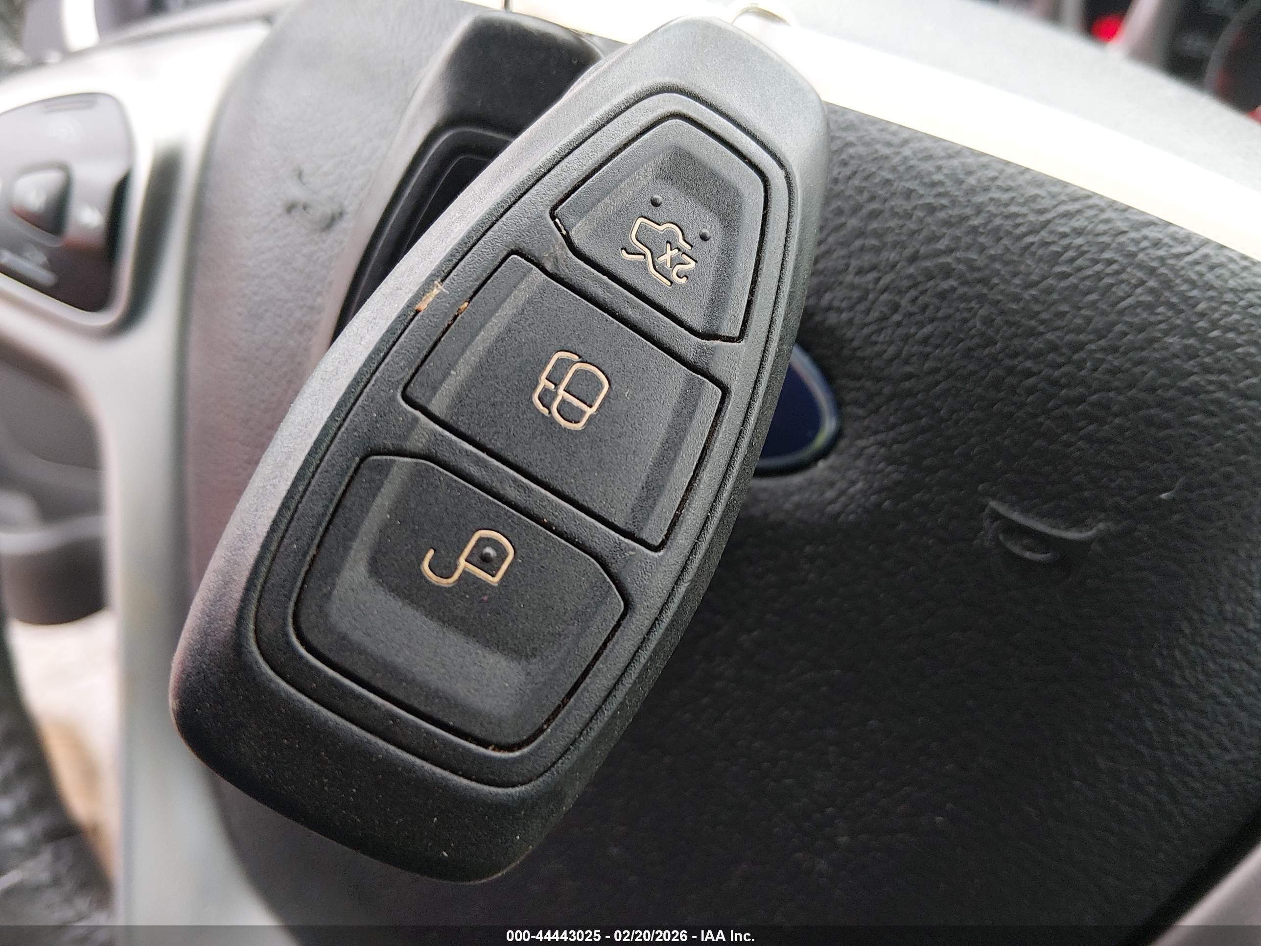 FORD FIESTA image 11