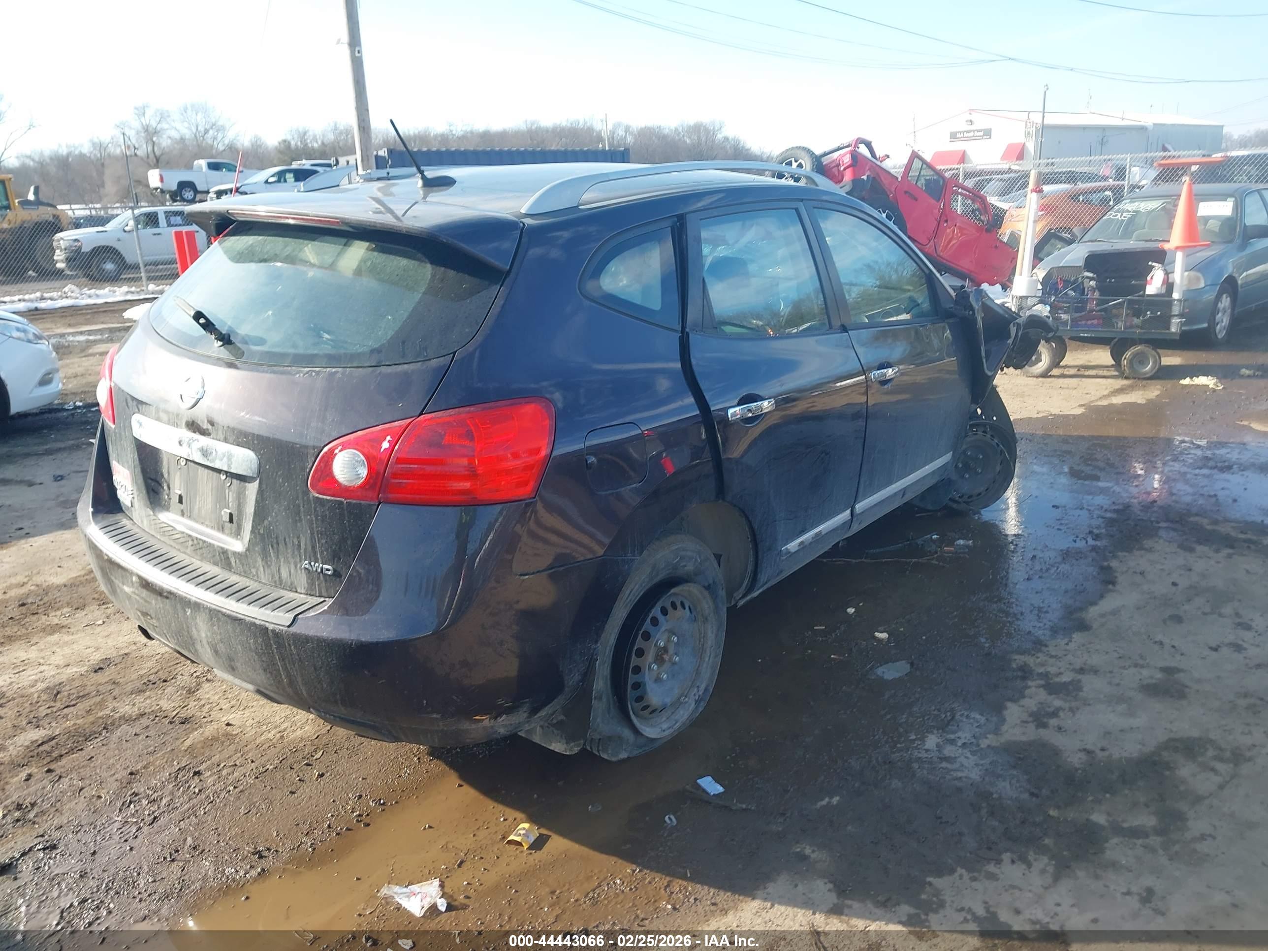 NISSAN ROGUE image 4