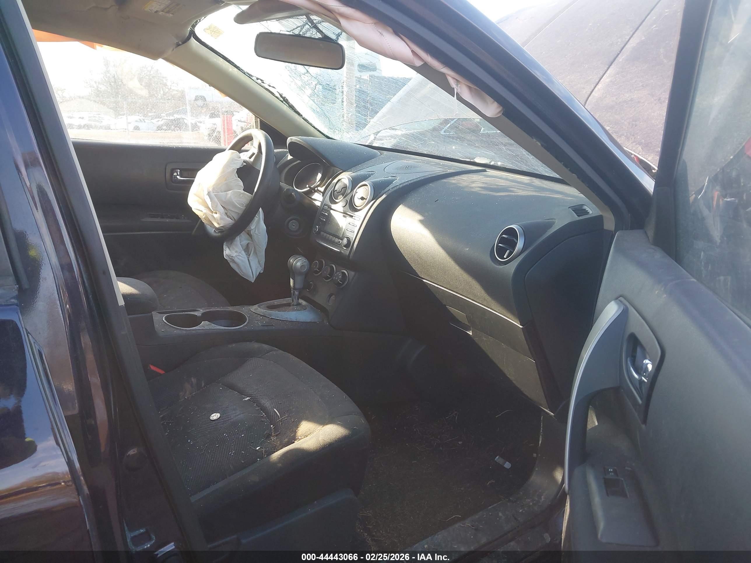 NISSAN ROGUE image 5