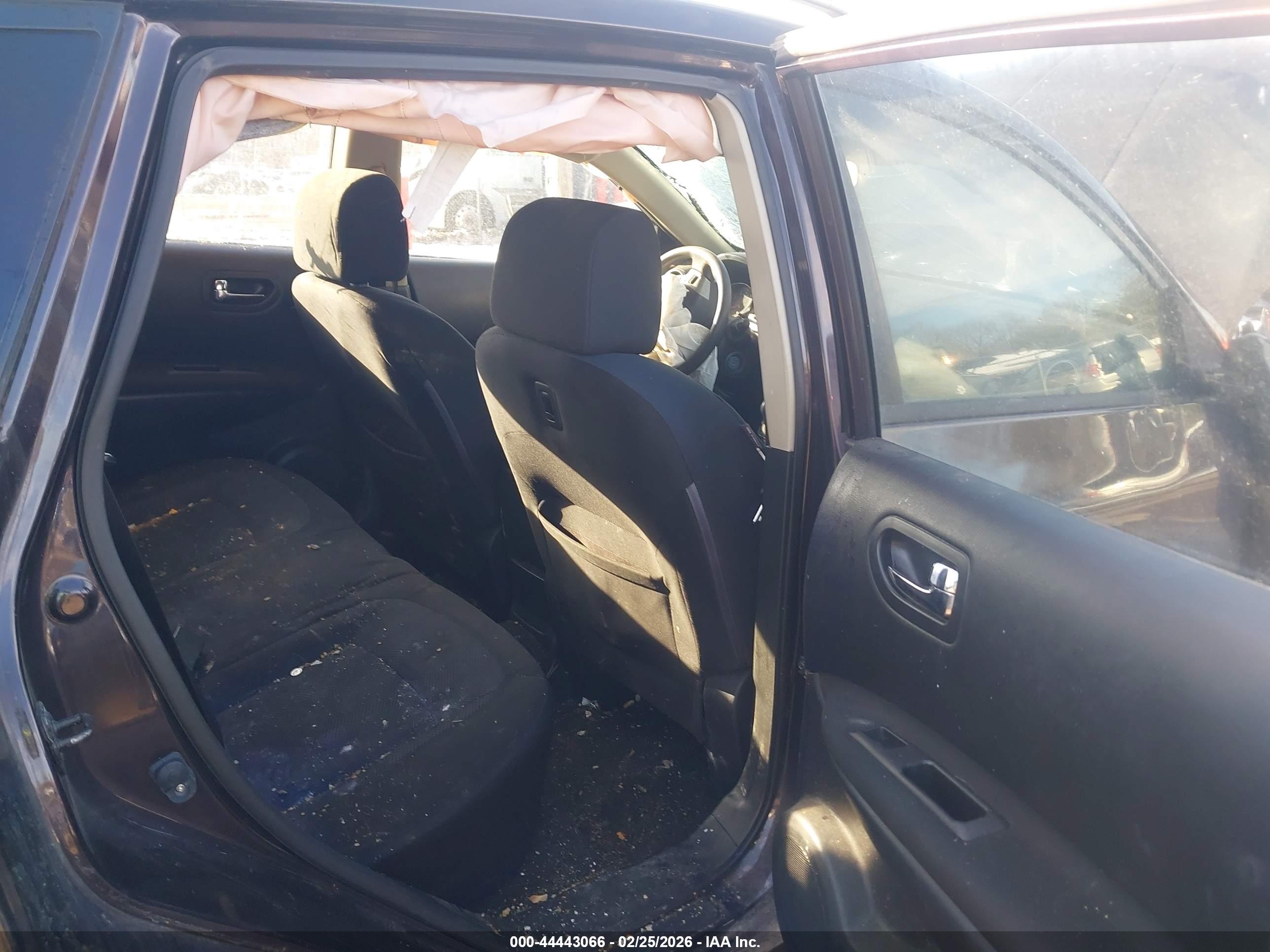 NISSAN ROGUE image 8