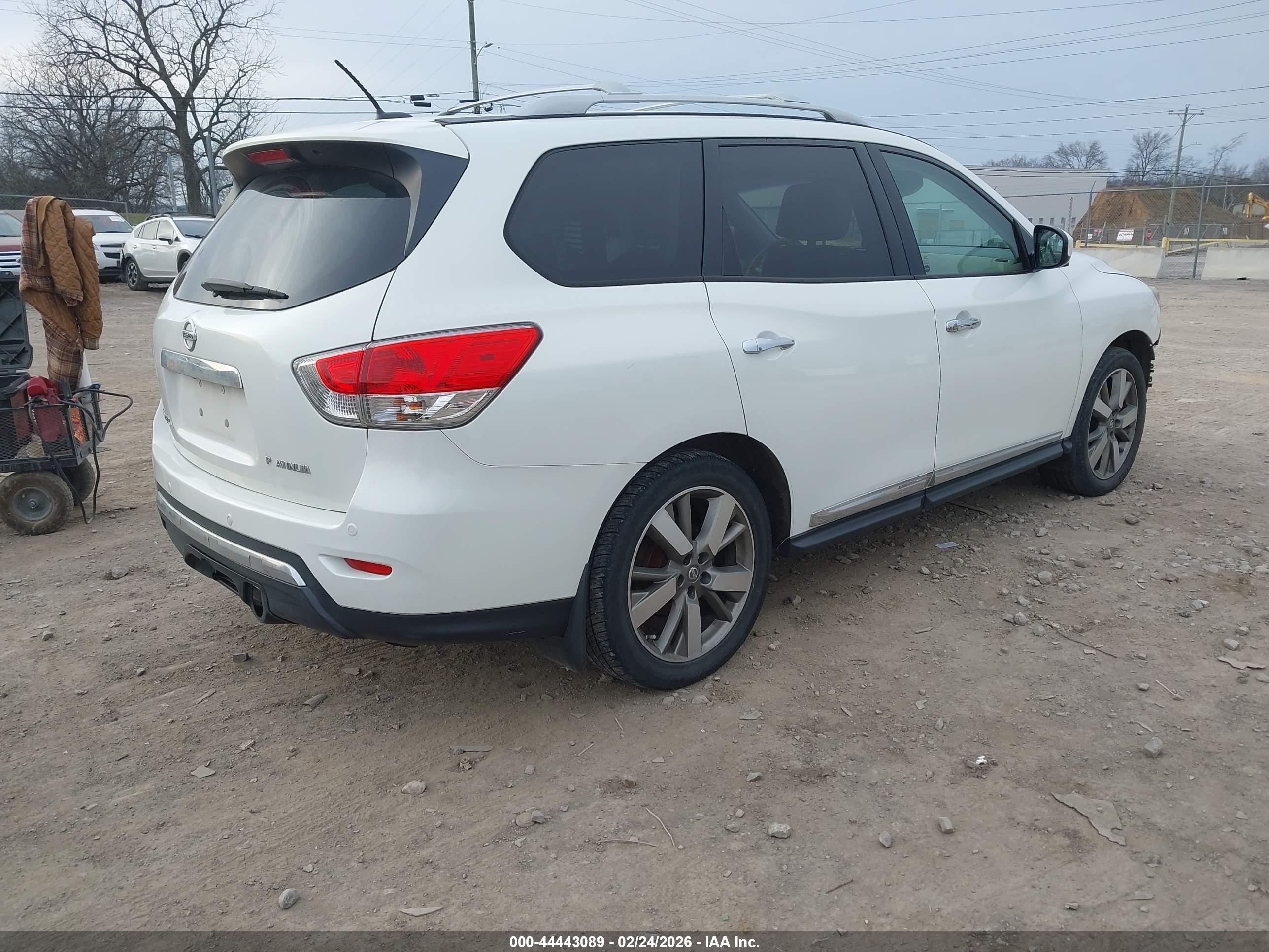 NISSAN PATHFINDER image 4