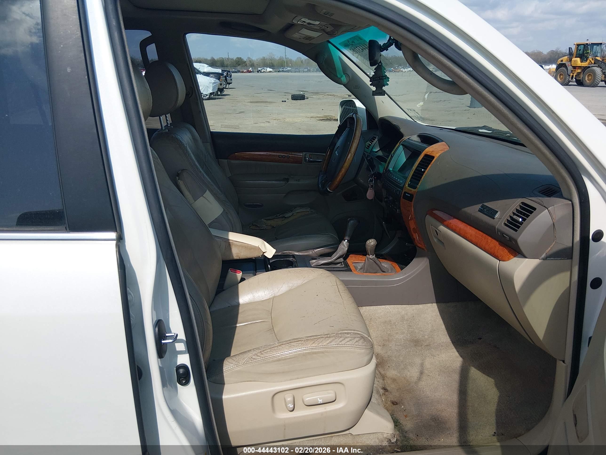 LEXUS GX image 5