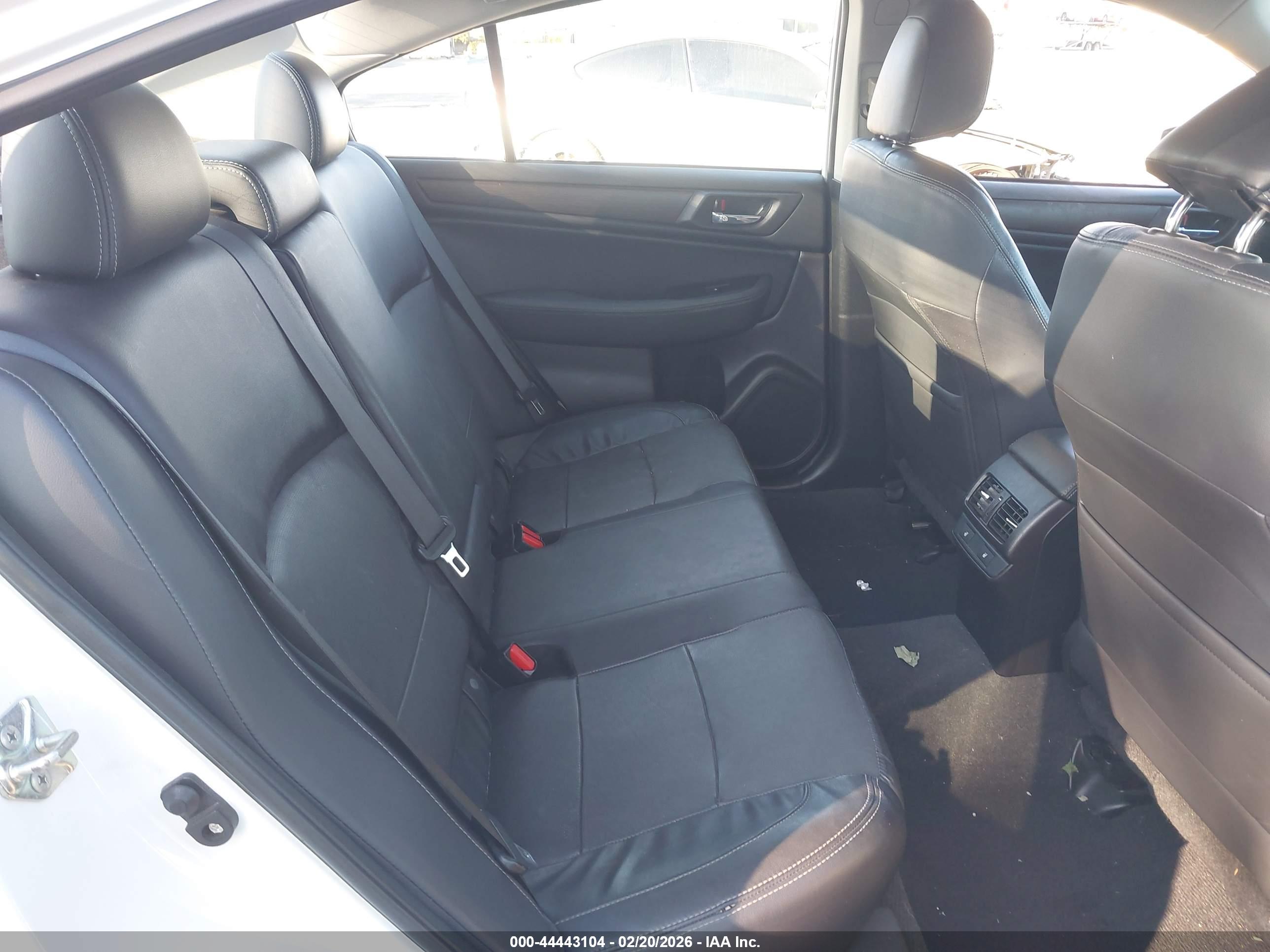 SUBARU LEGACY image 8