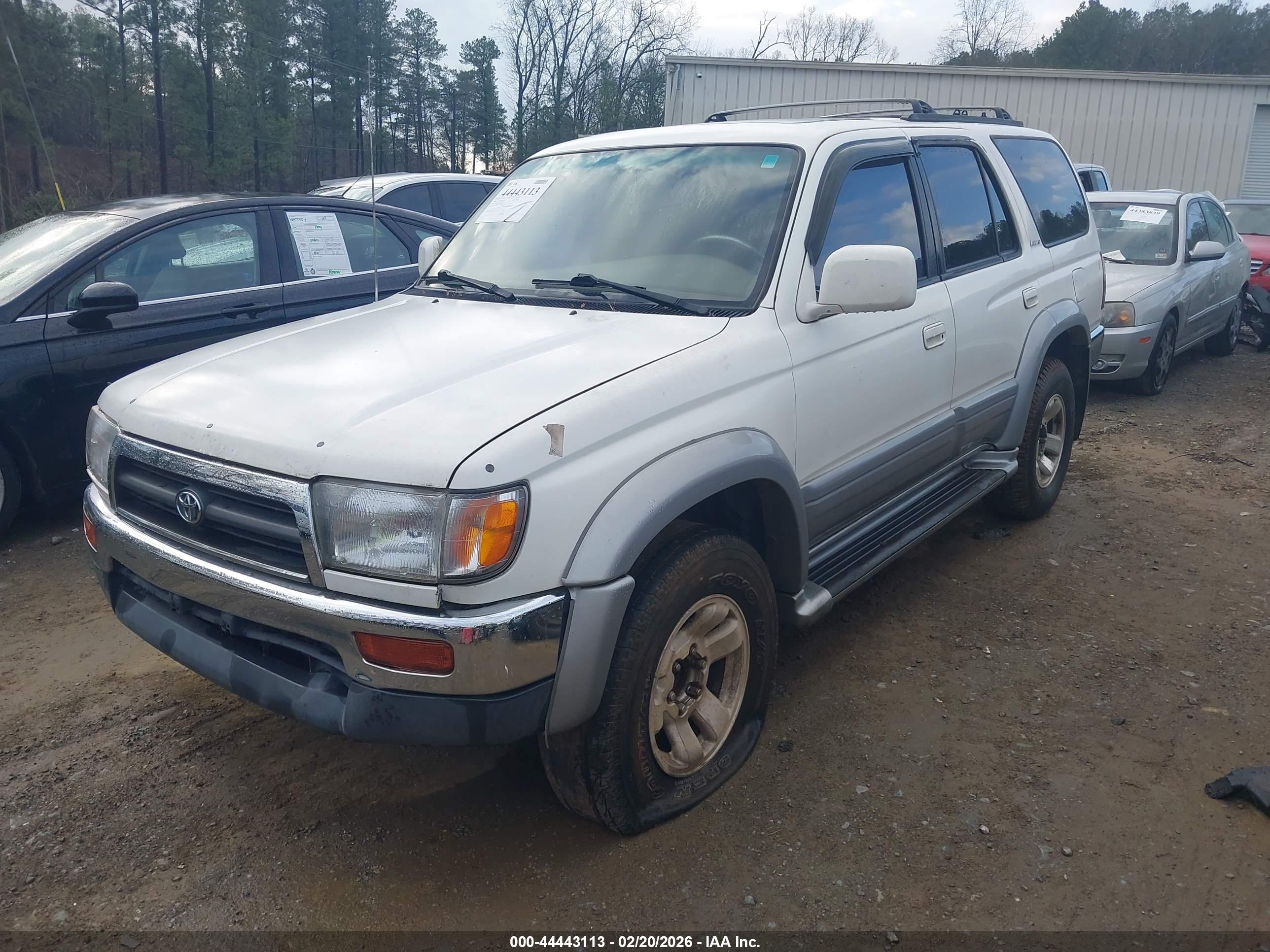 TOYOTA 4RUNNER image 2