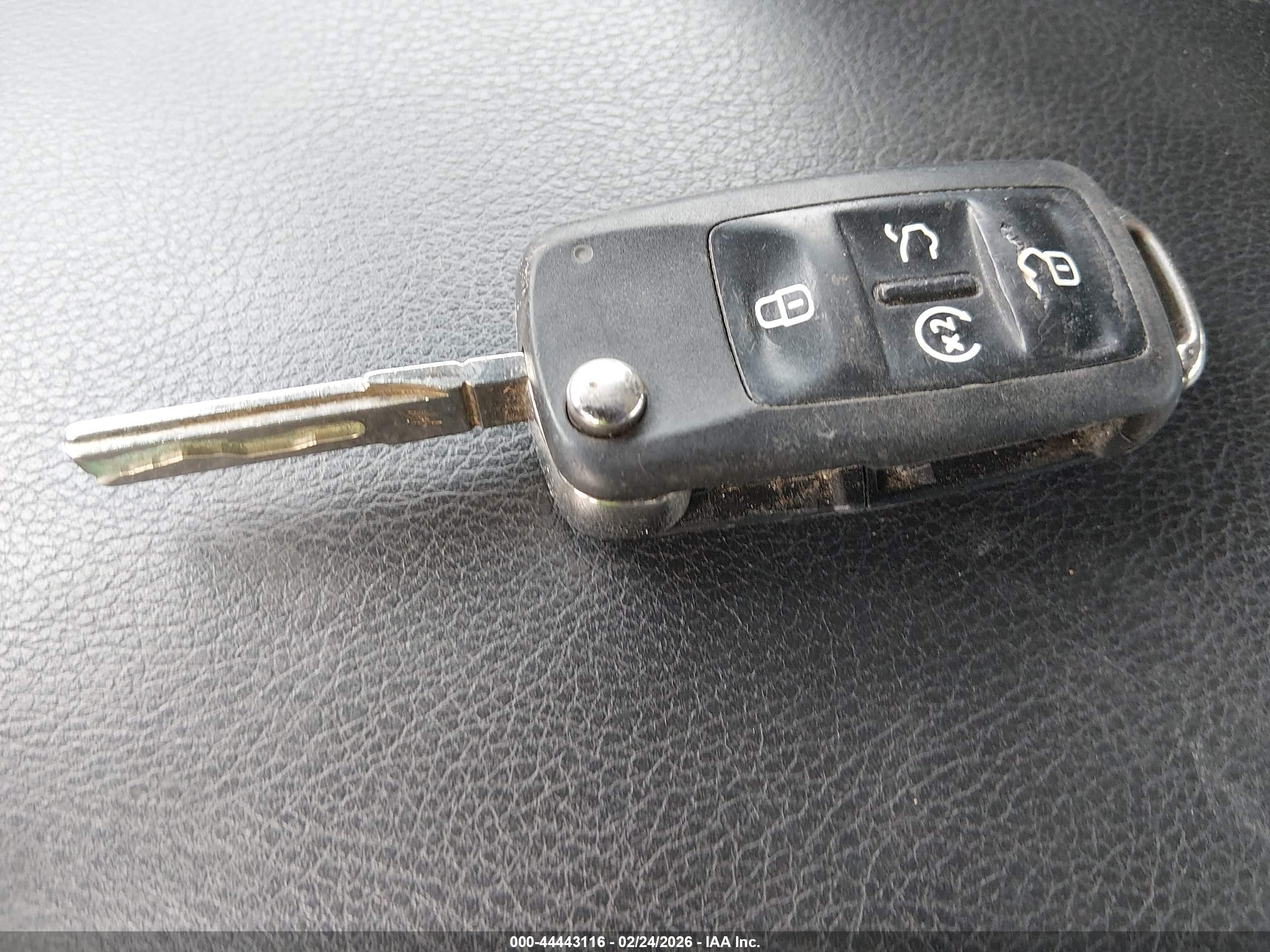 VOLKSWAGEN PASSAT image 11