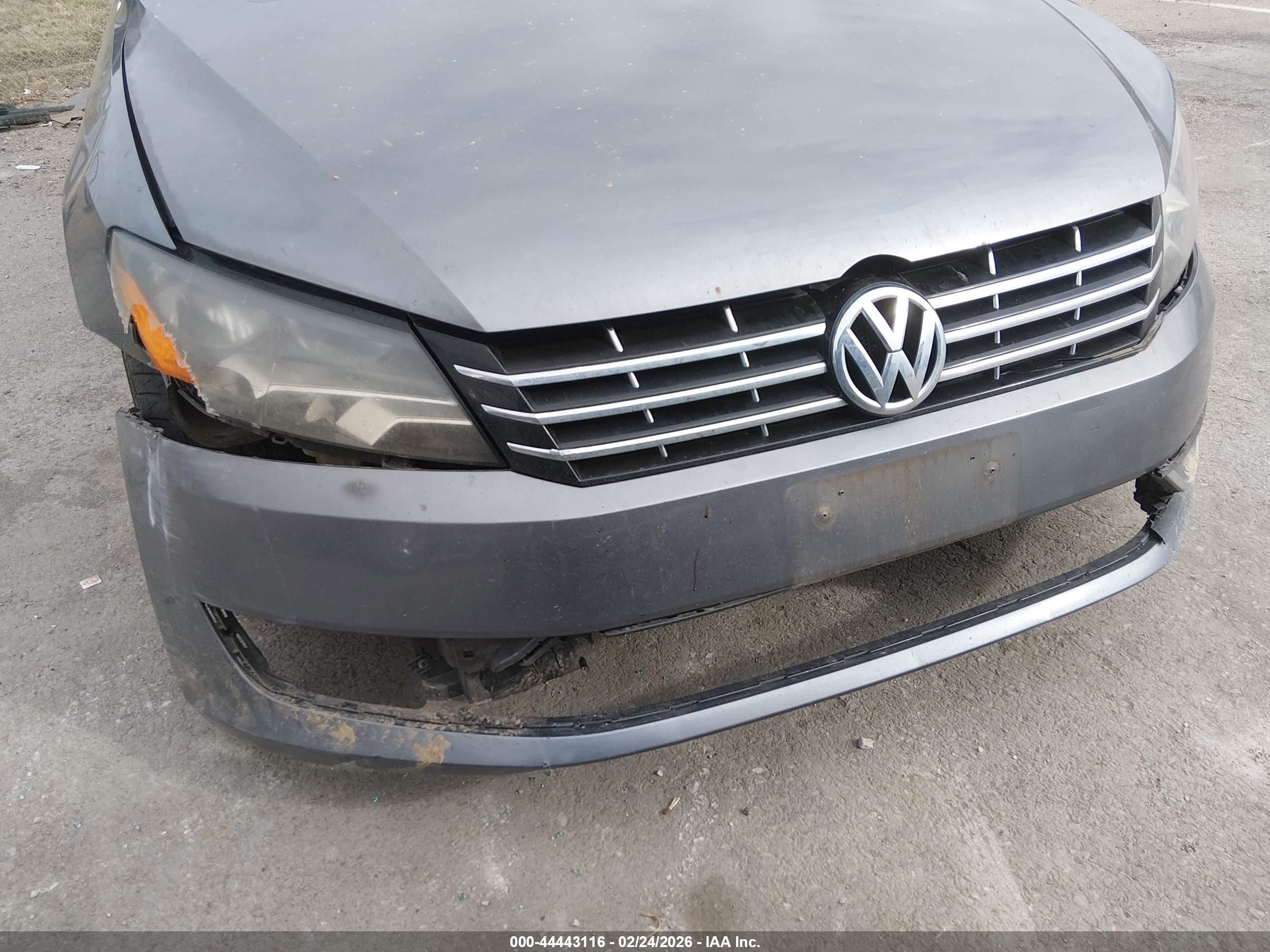 VOLKSWAGEN PASSAT image 6
