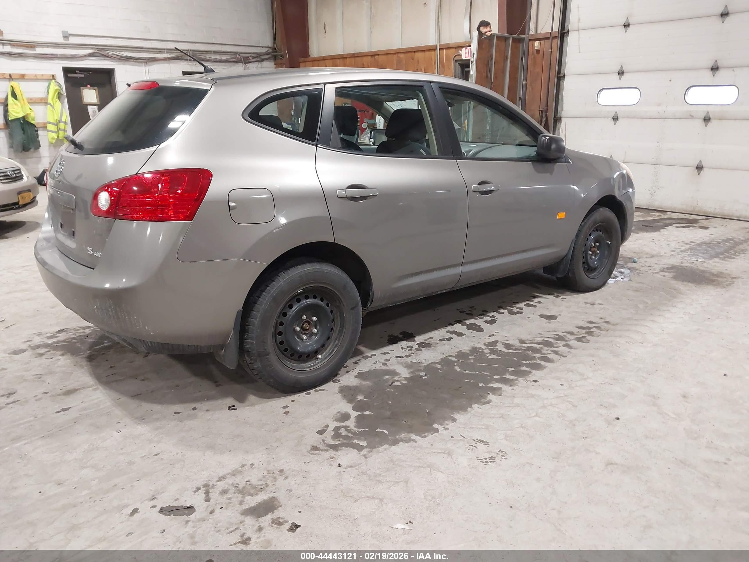 NISSAN ROGUE image 4