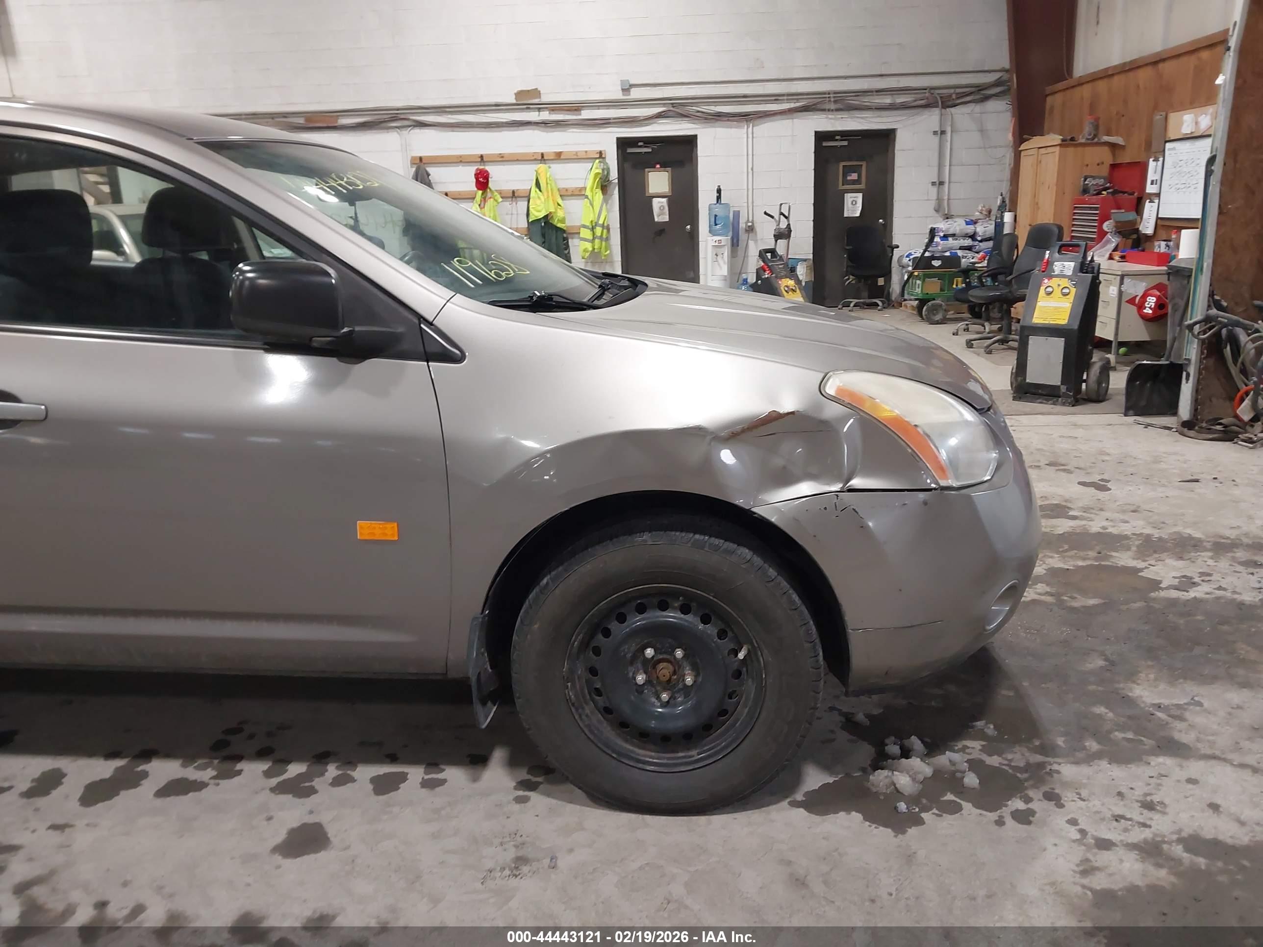 NISSAN ROGUE image 6