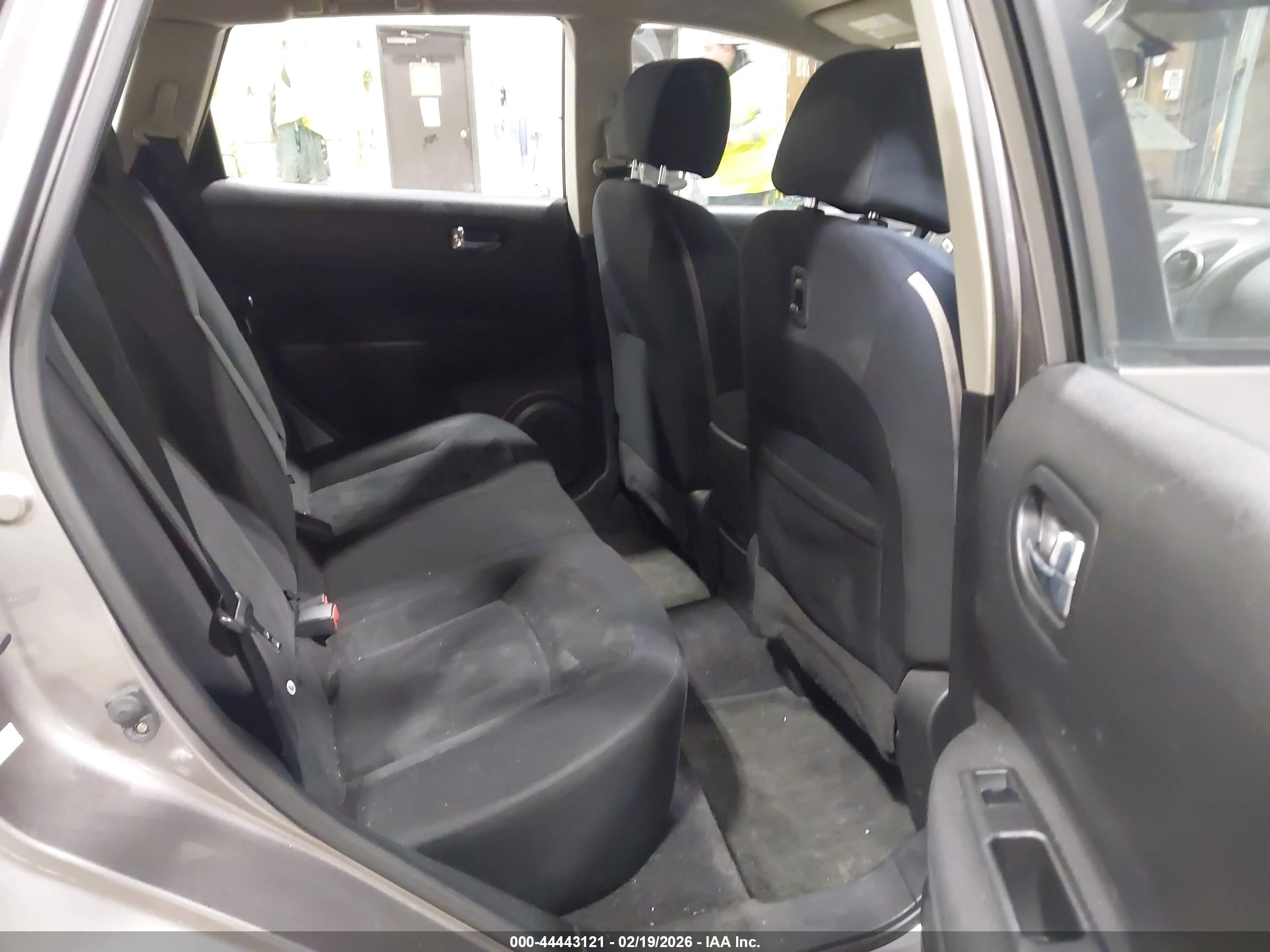 NISSAN ROGUE image 8