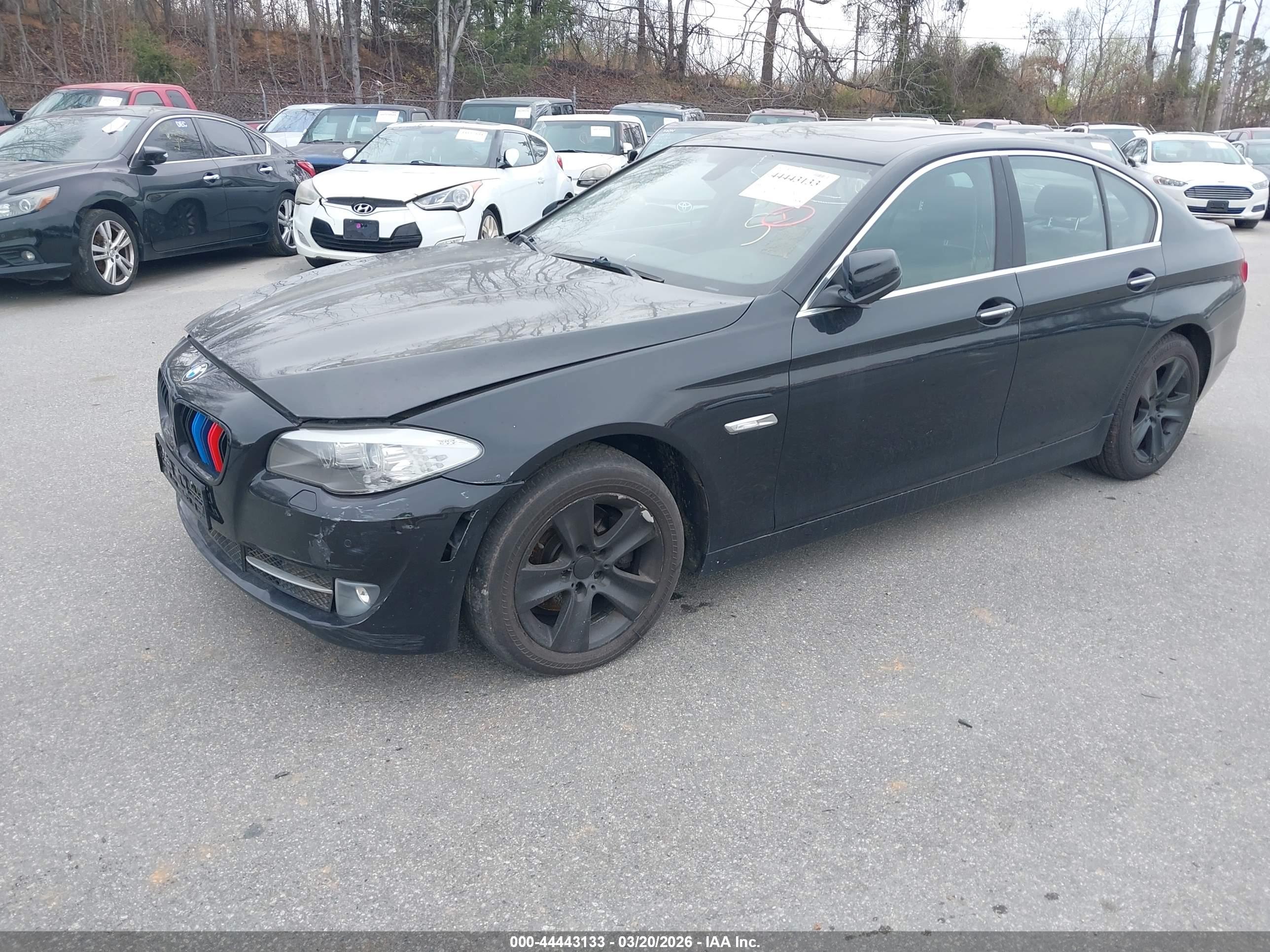 BMW 528I image 2