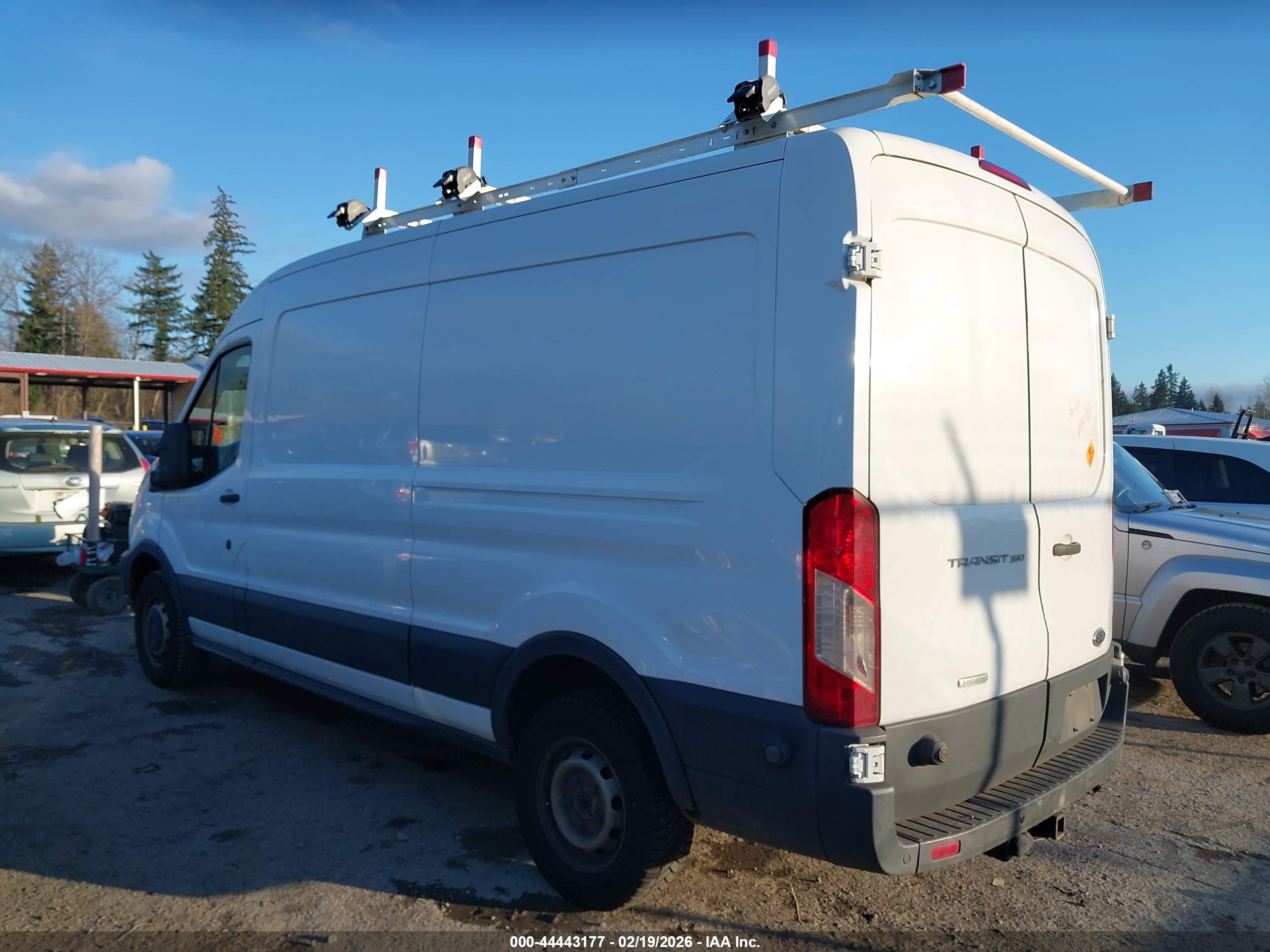 FORD TRANSIT-350 image 3