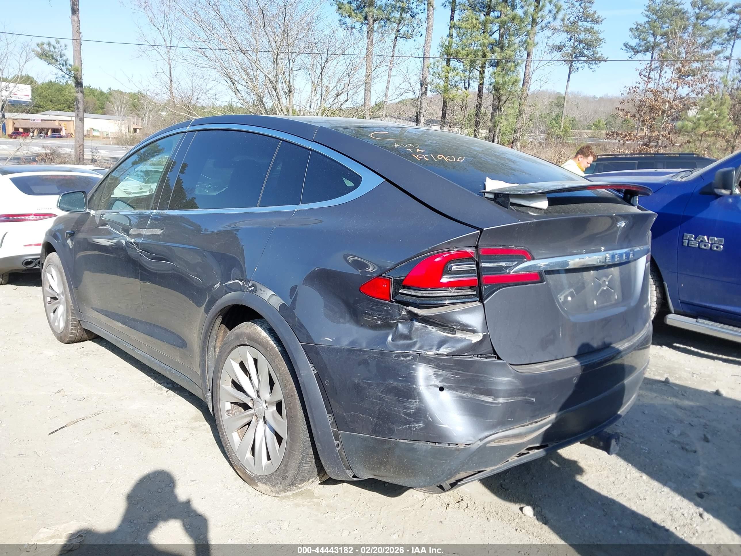 TESLA MODEL image 3