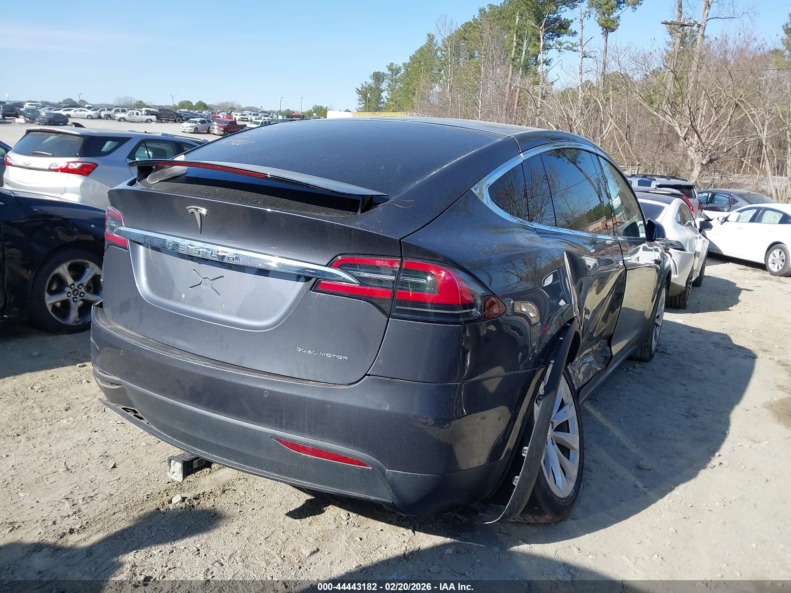 TESLA MODEL image 4