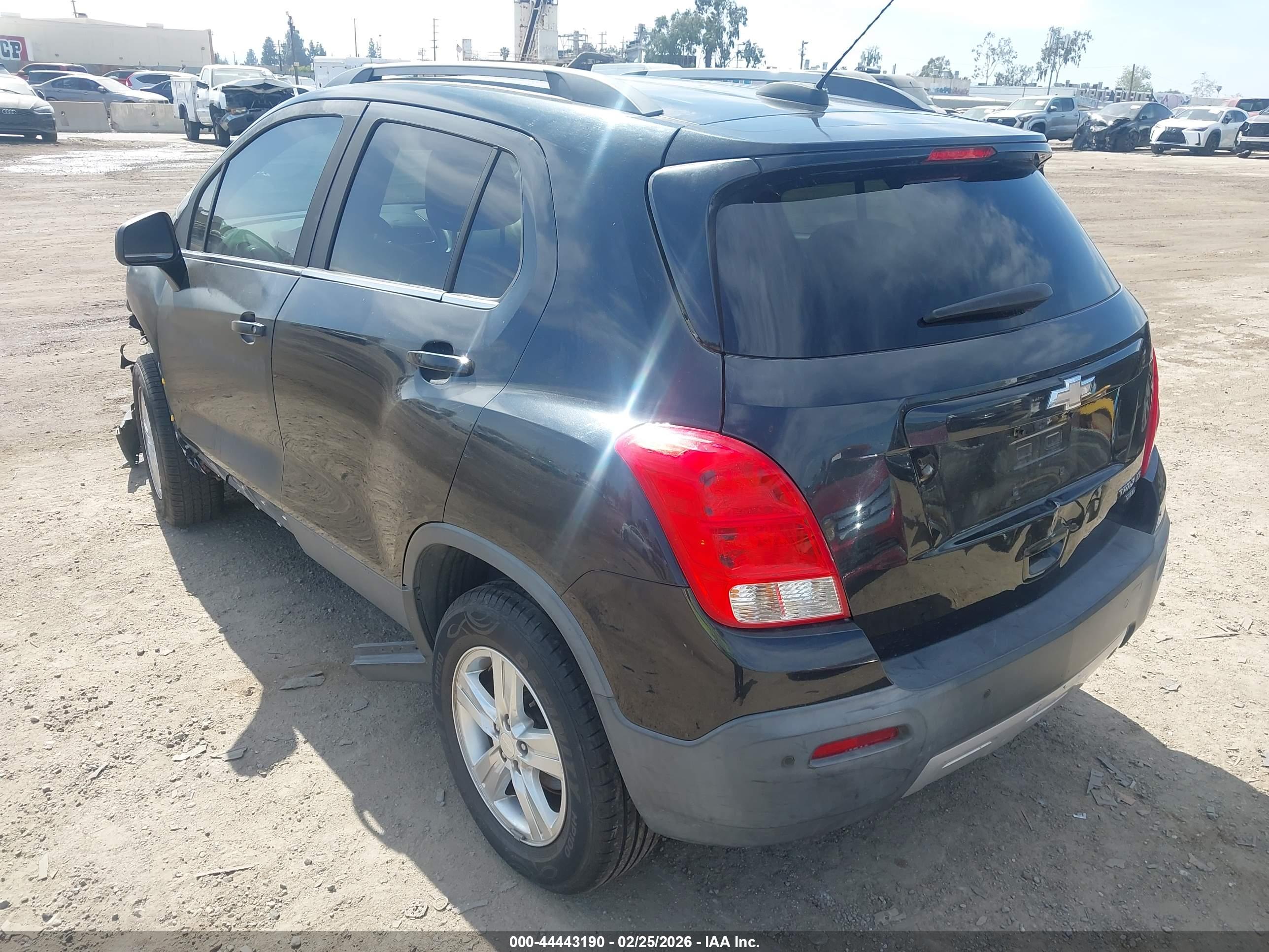 CHEVROLET TRAX image 3