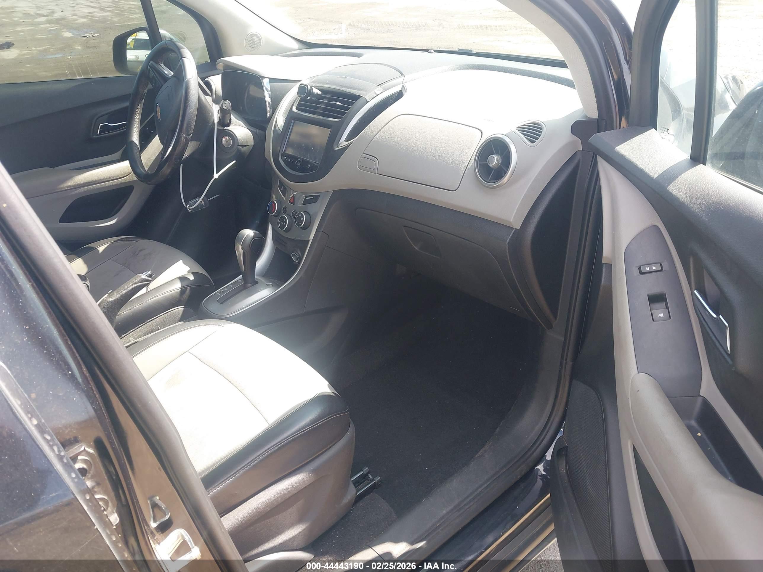 CHEVROLET TRAX image 5