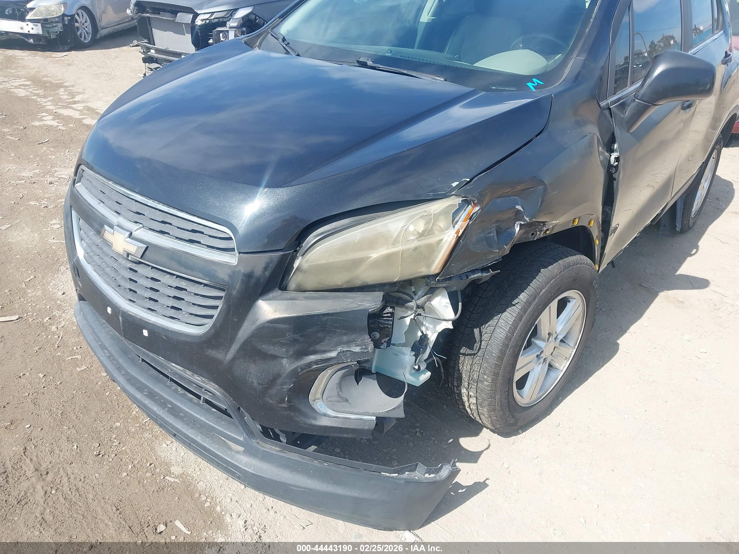 CHEVROLET TRAX image 6