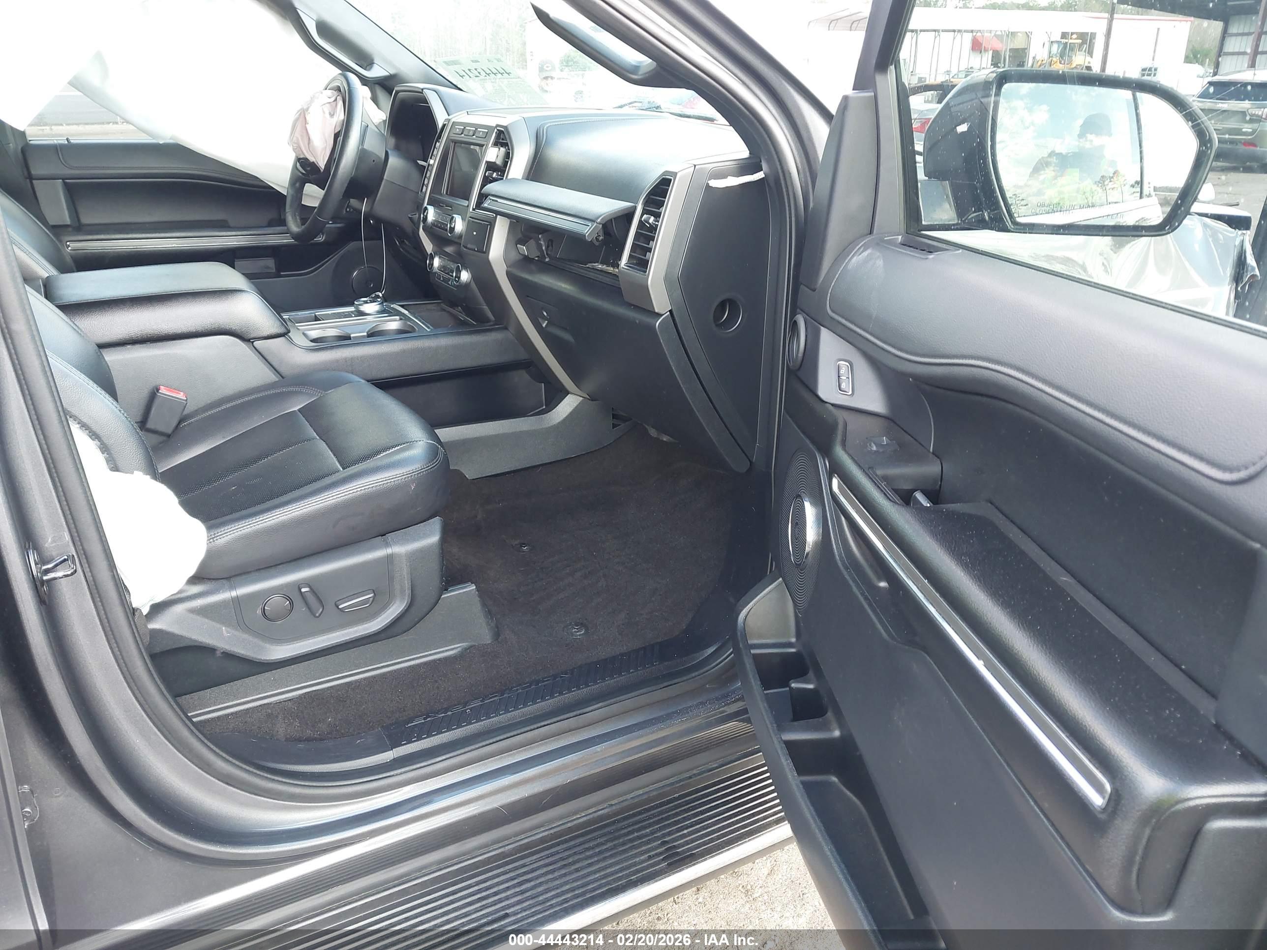 FORD EXPEDITION image 5