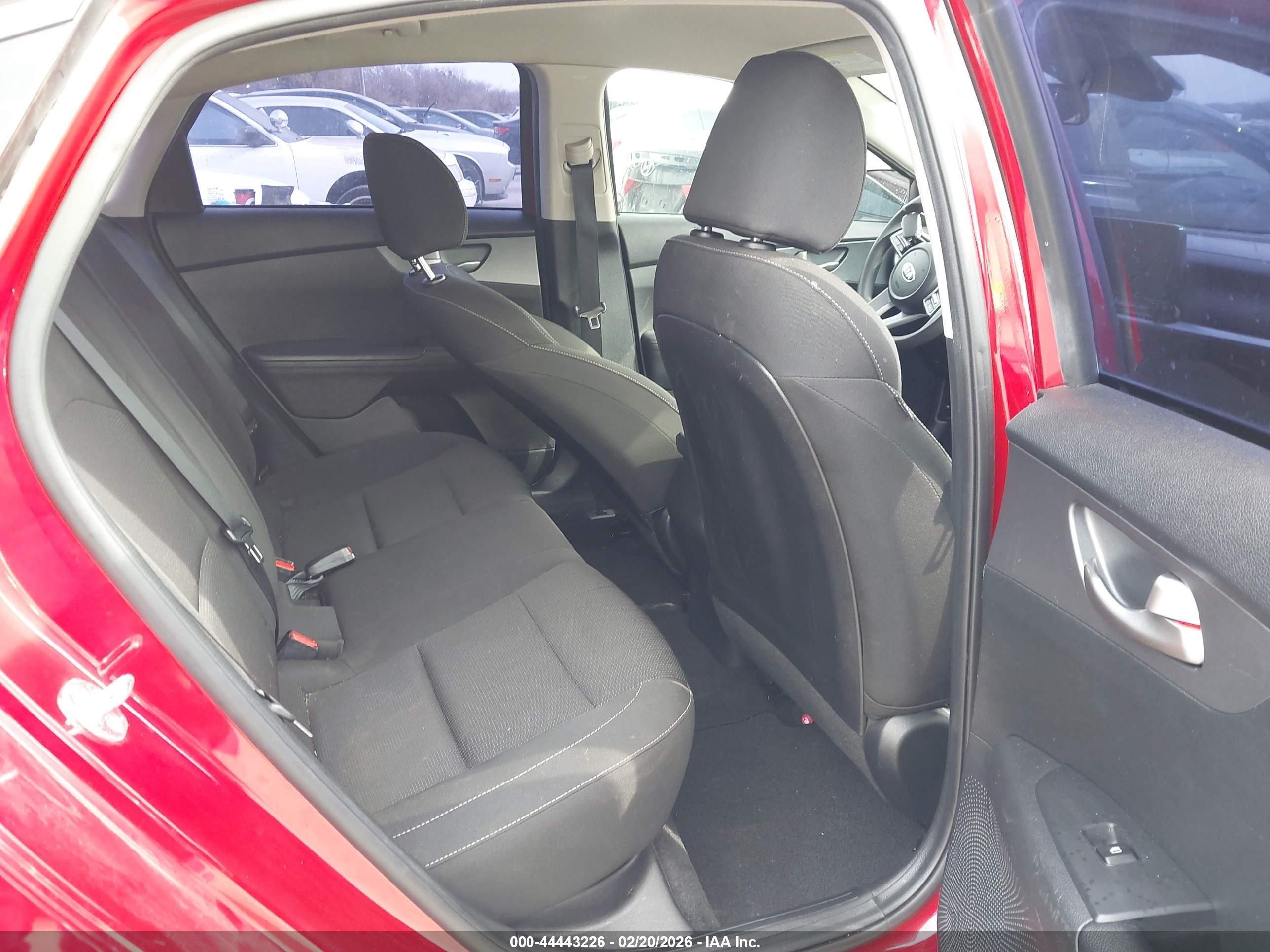 KIA FORTE image 8