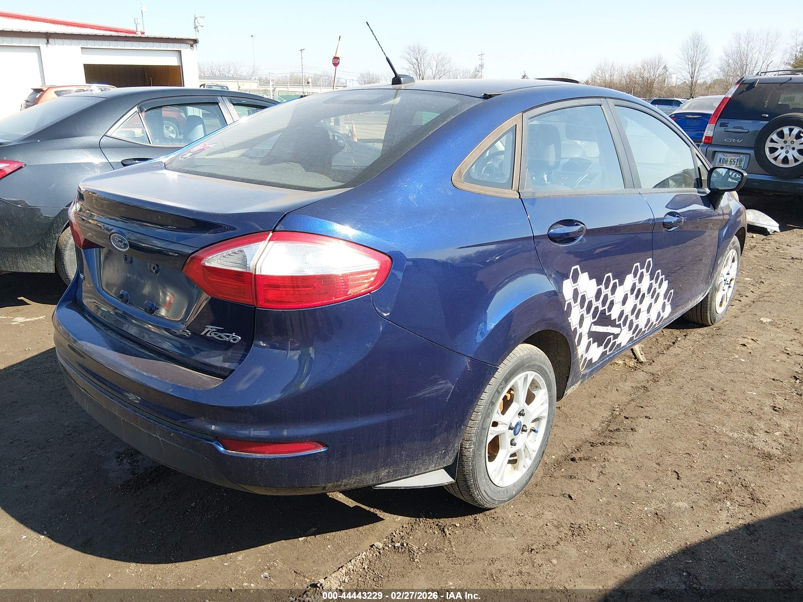 FORD FIESTA image 4