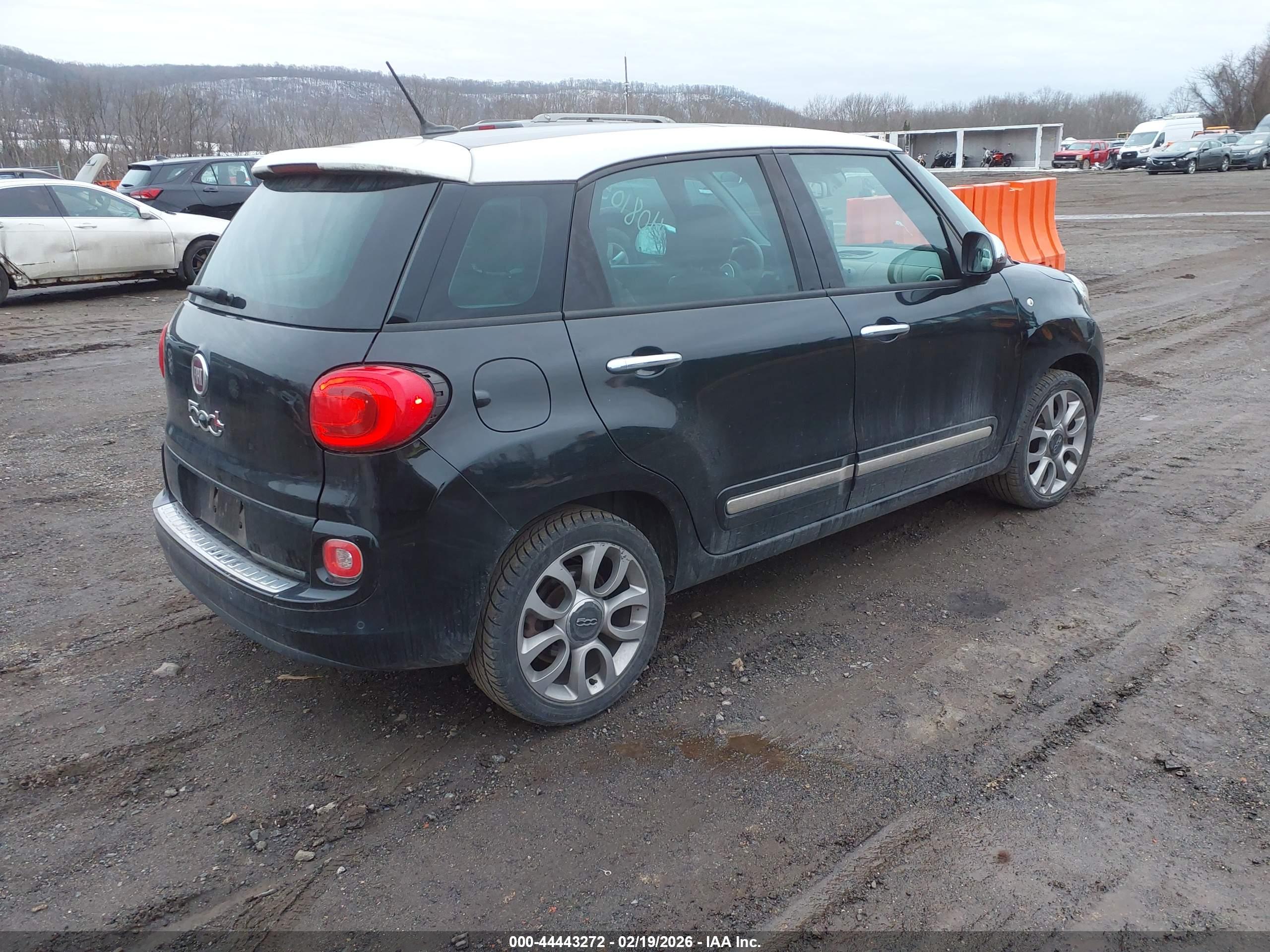 FIAT 500L image 4