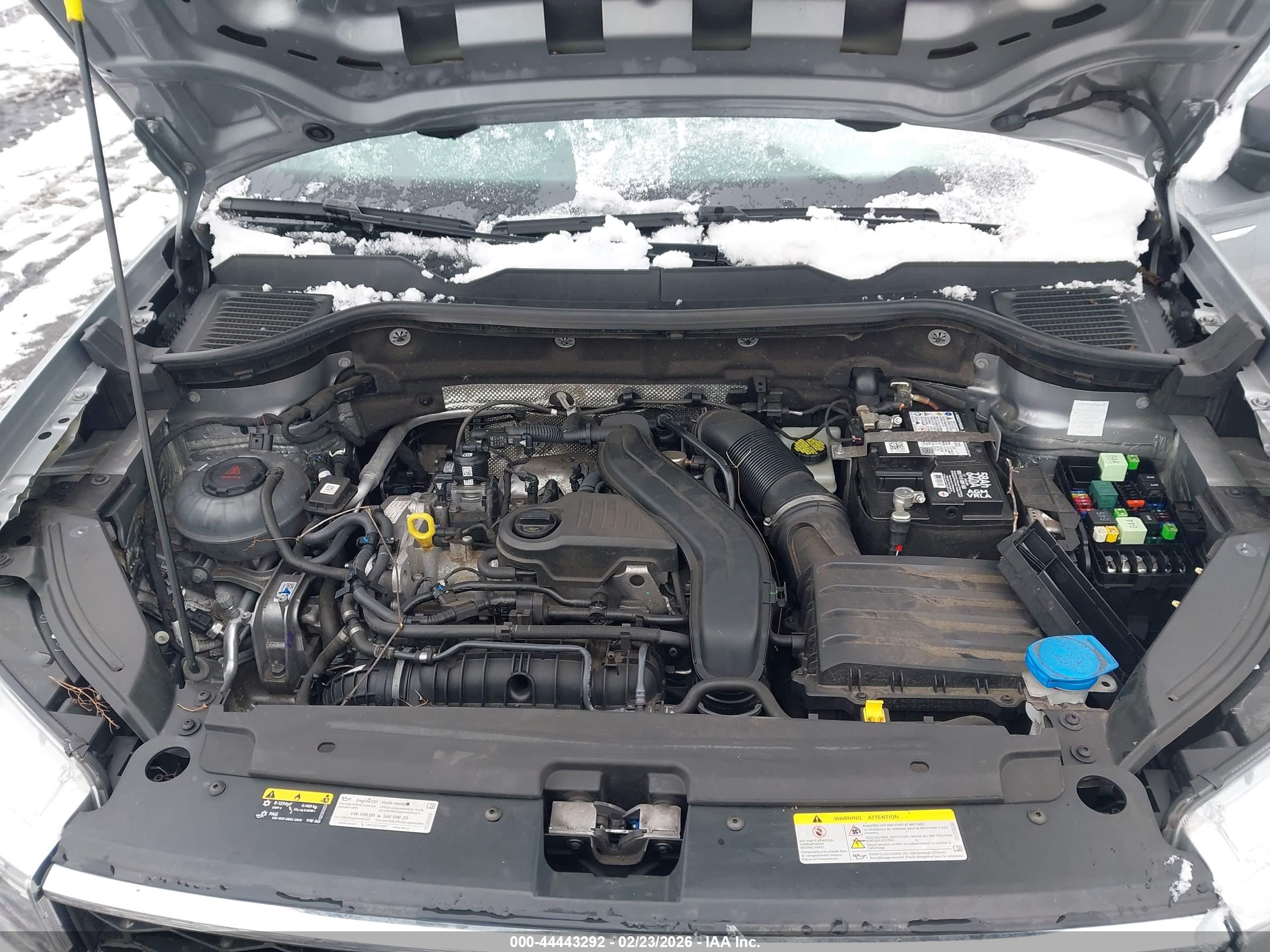 VOLKSWAGEN TAOS image 10
