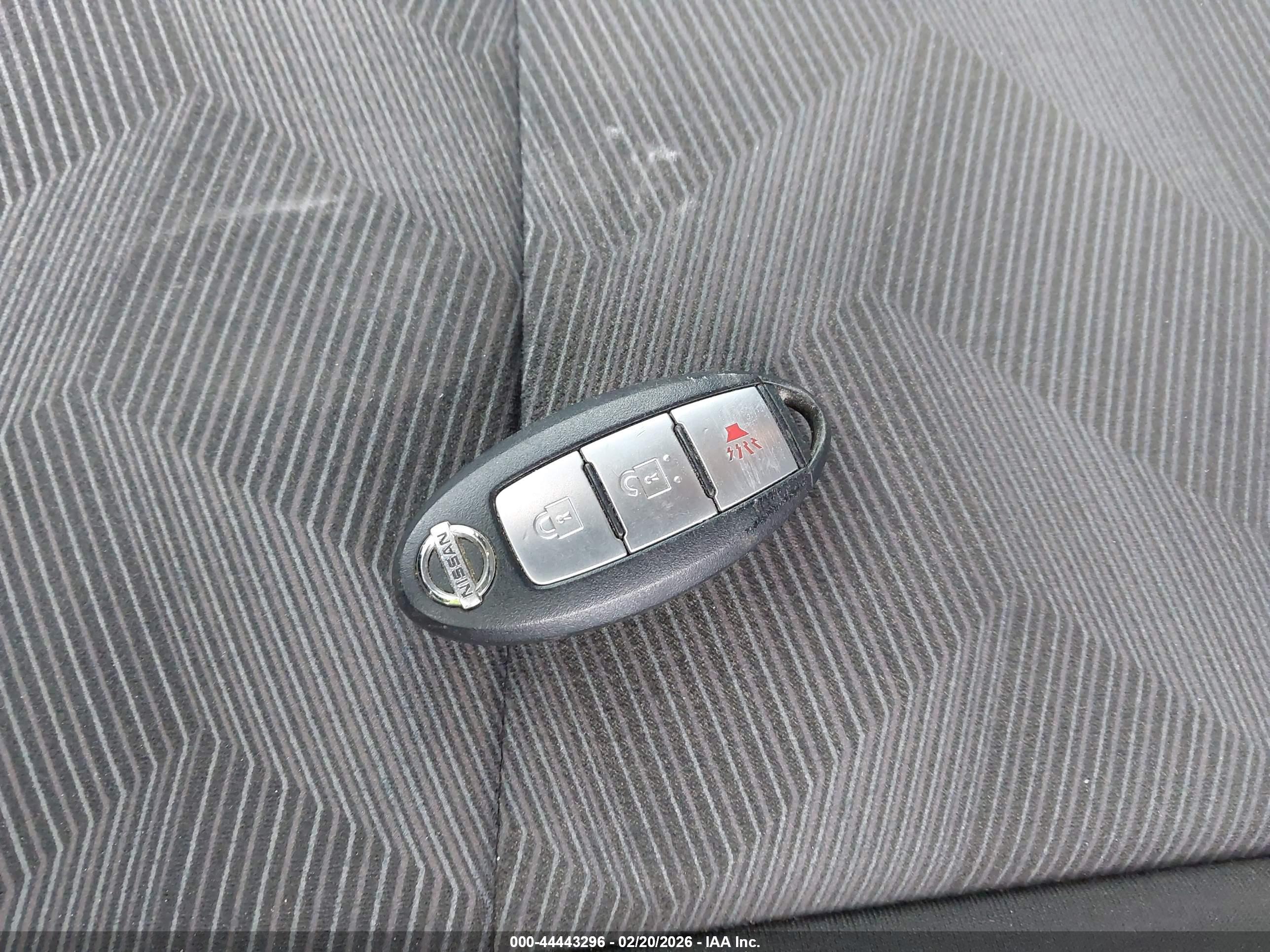 NISSAN ROGUE image 11