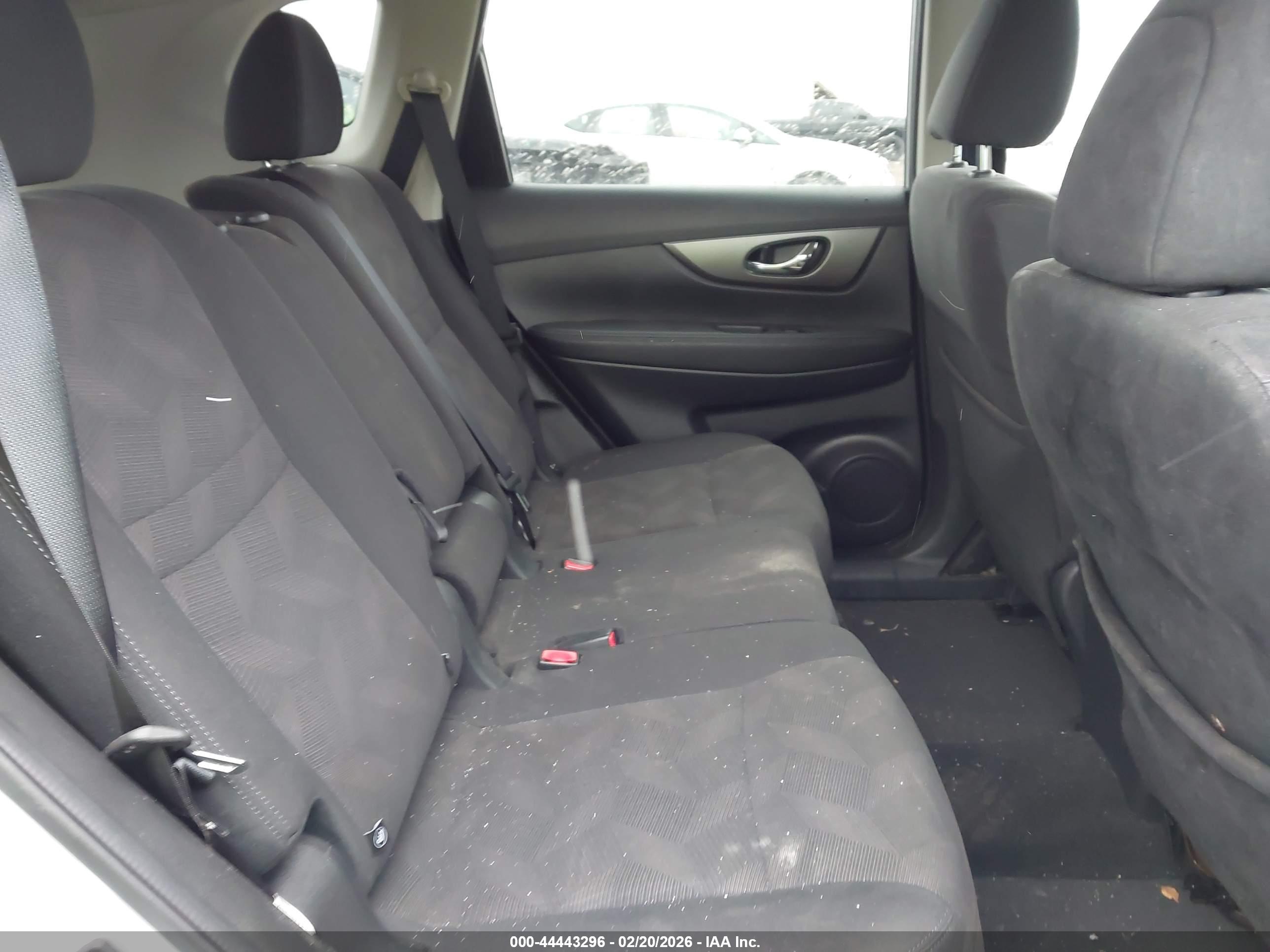 NISSAN ROGUE image 8