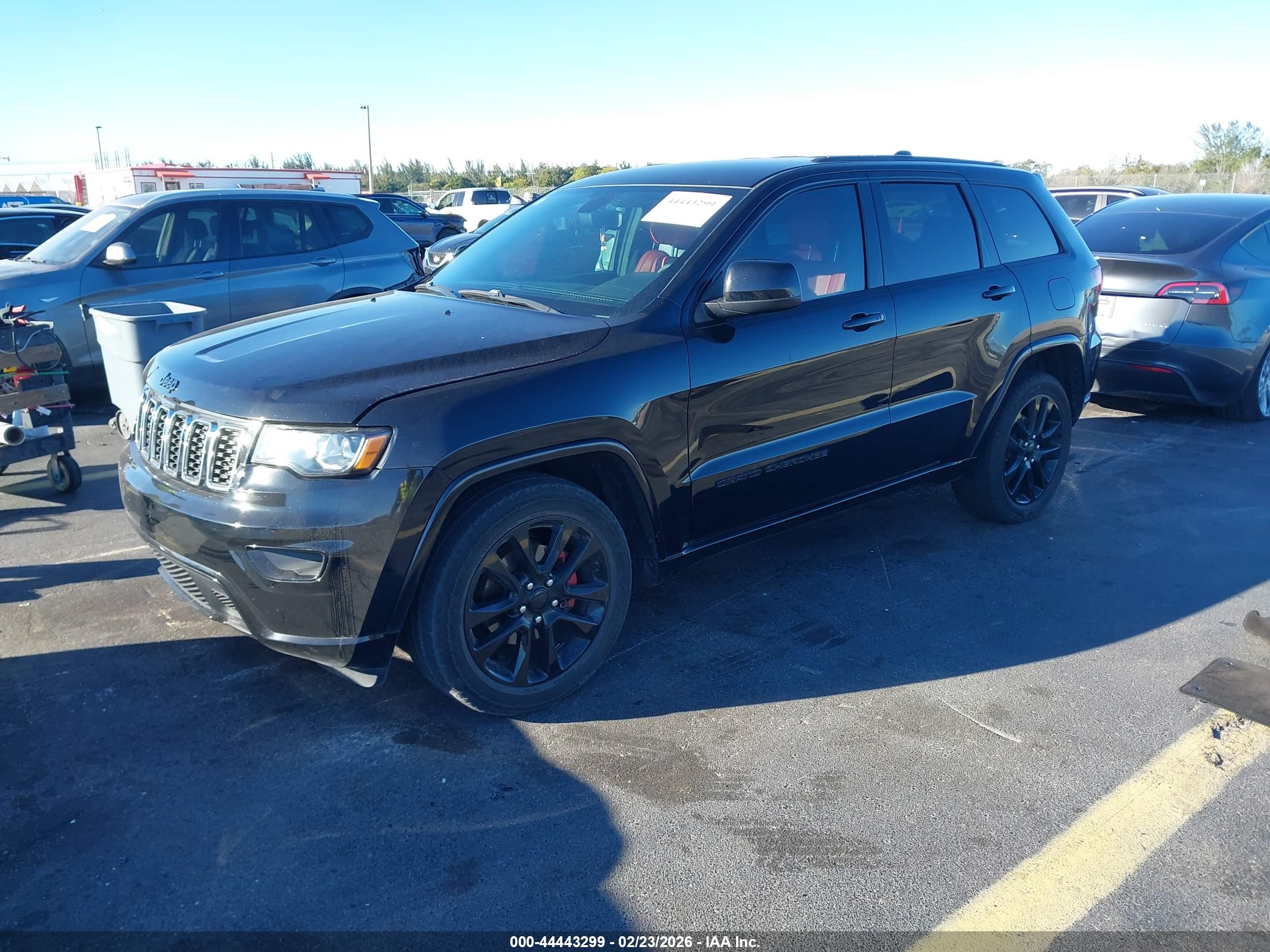 JEEP GRAND image 2
