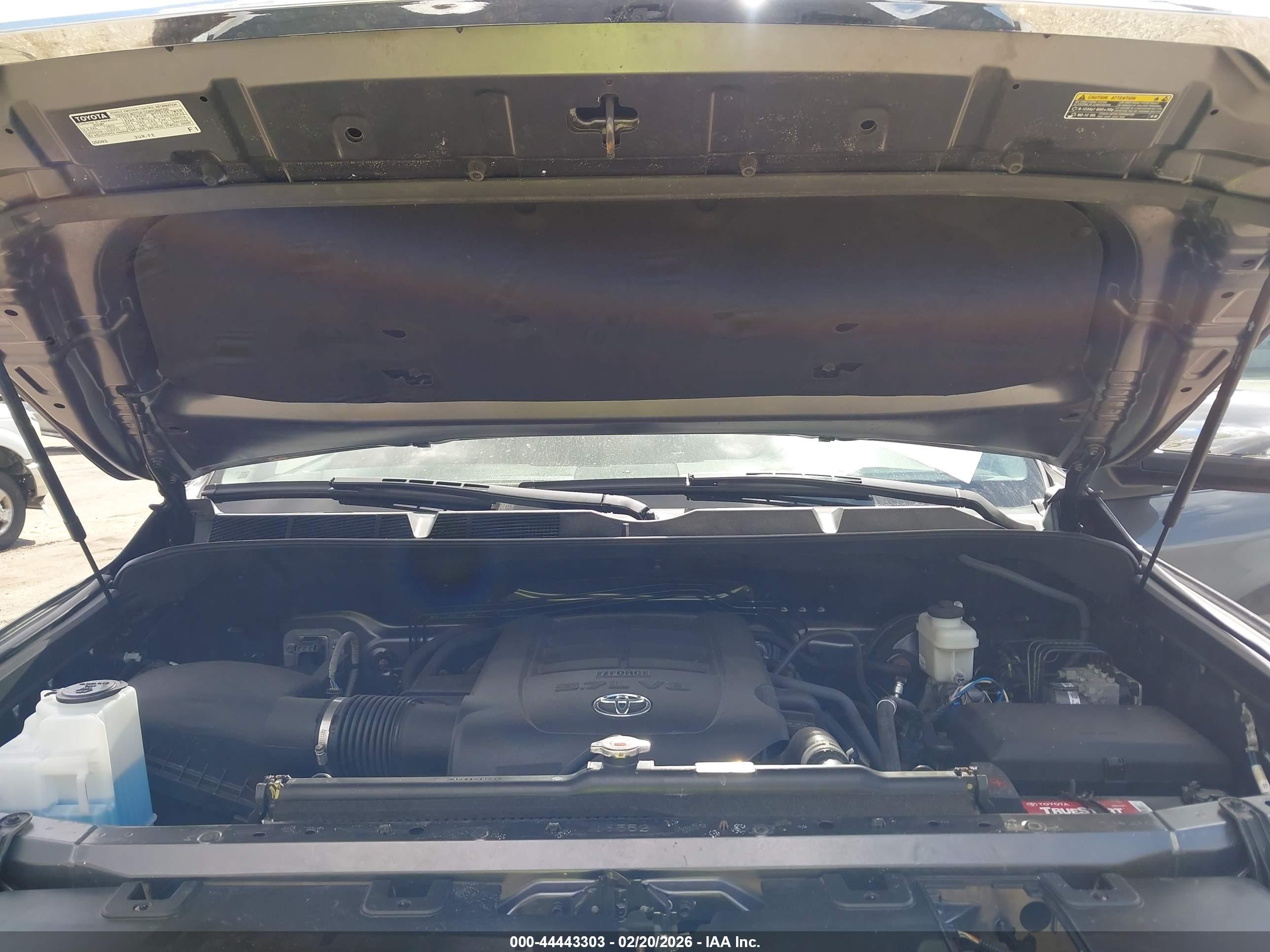 TOYOTA TUNDRA image 10