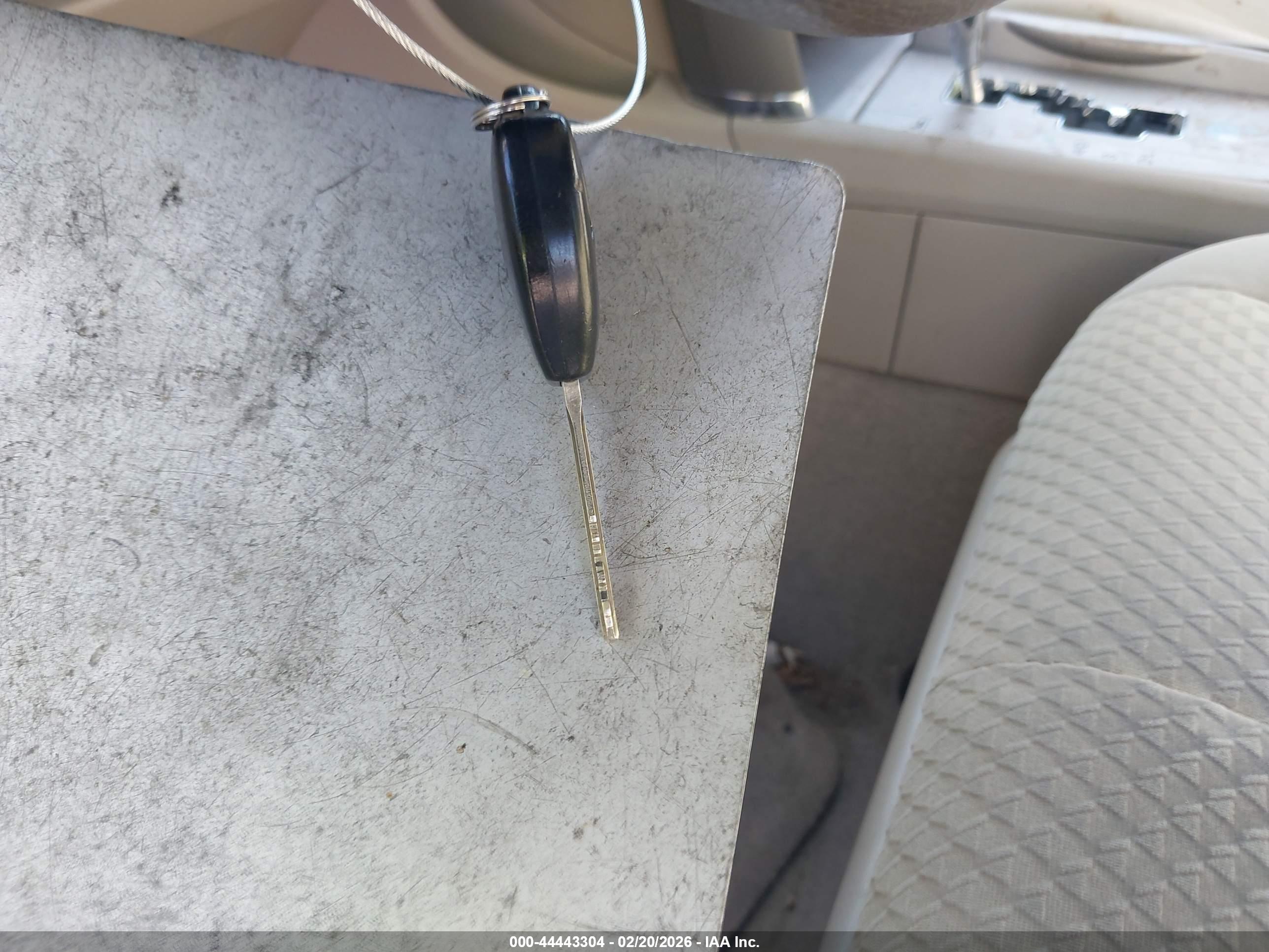 TOYOTA CAMRY image 11