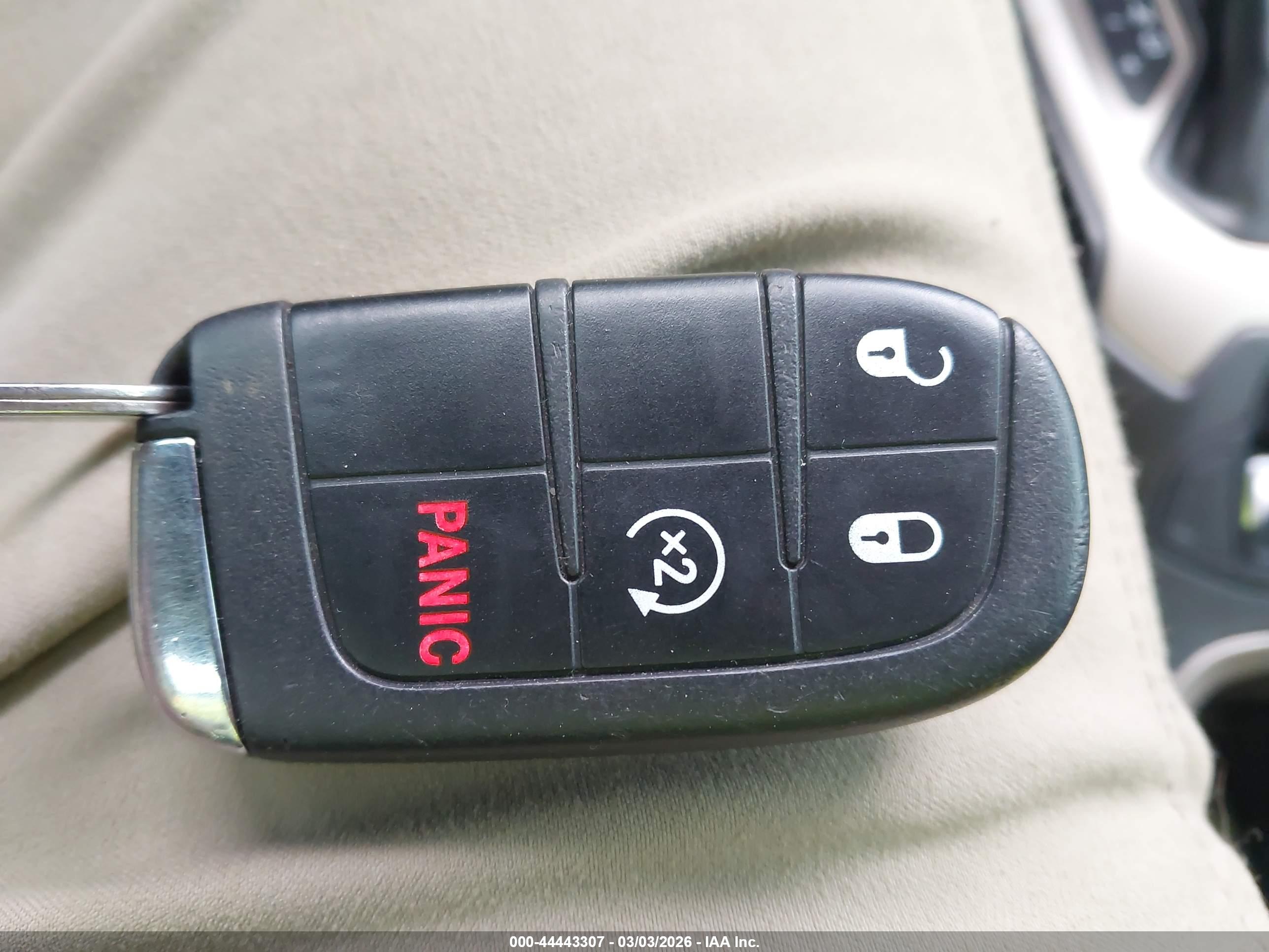 JEEP RENEGADE image 11