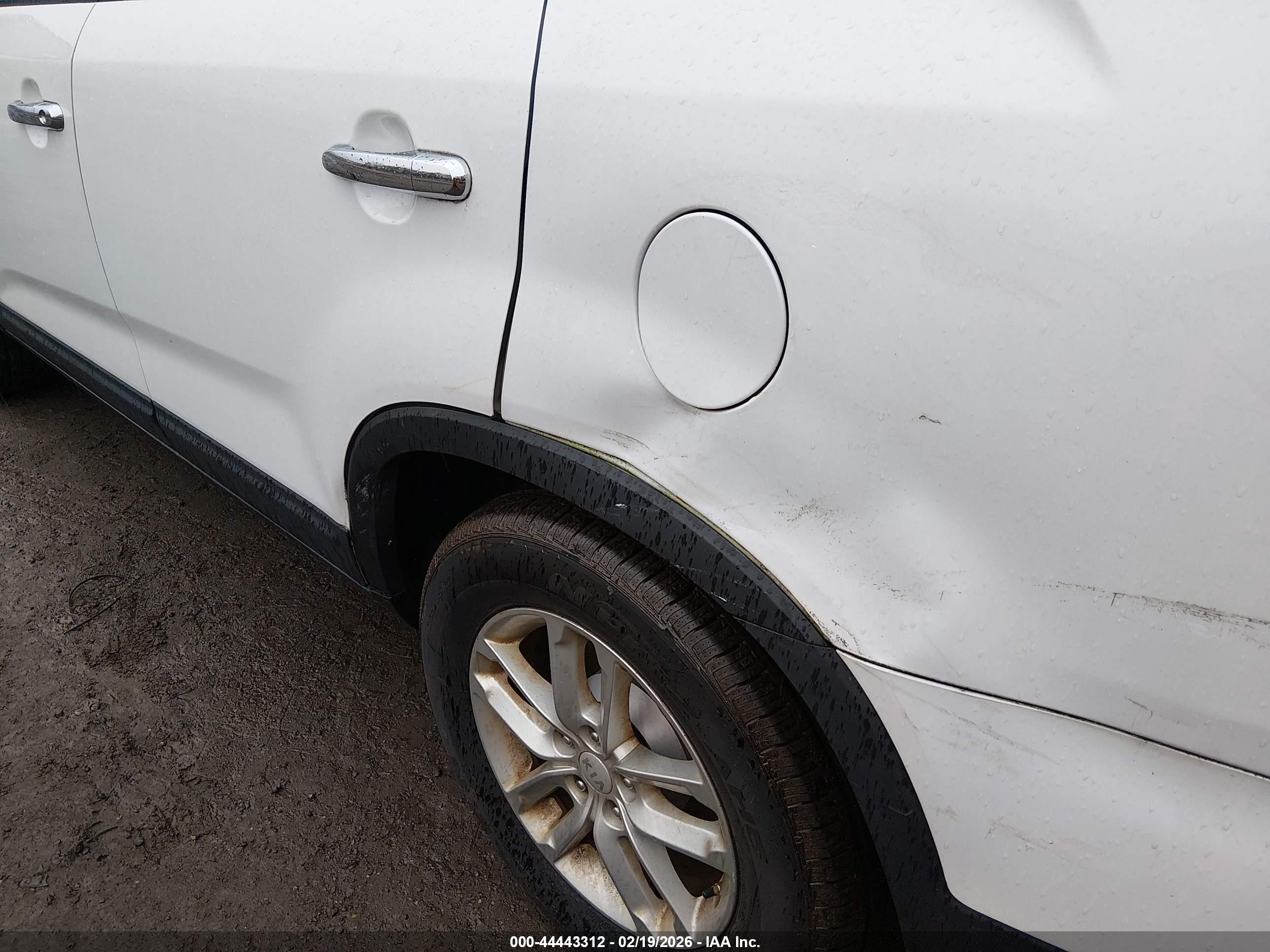 KIA SORENTO image 6