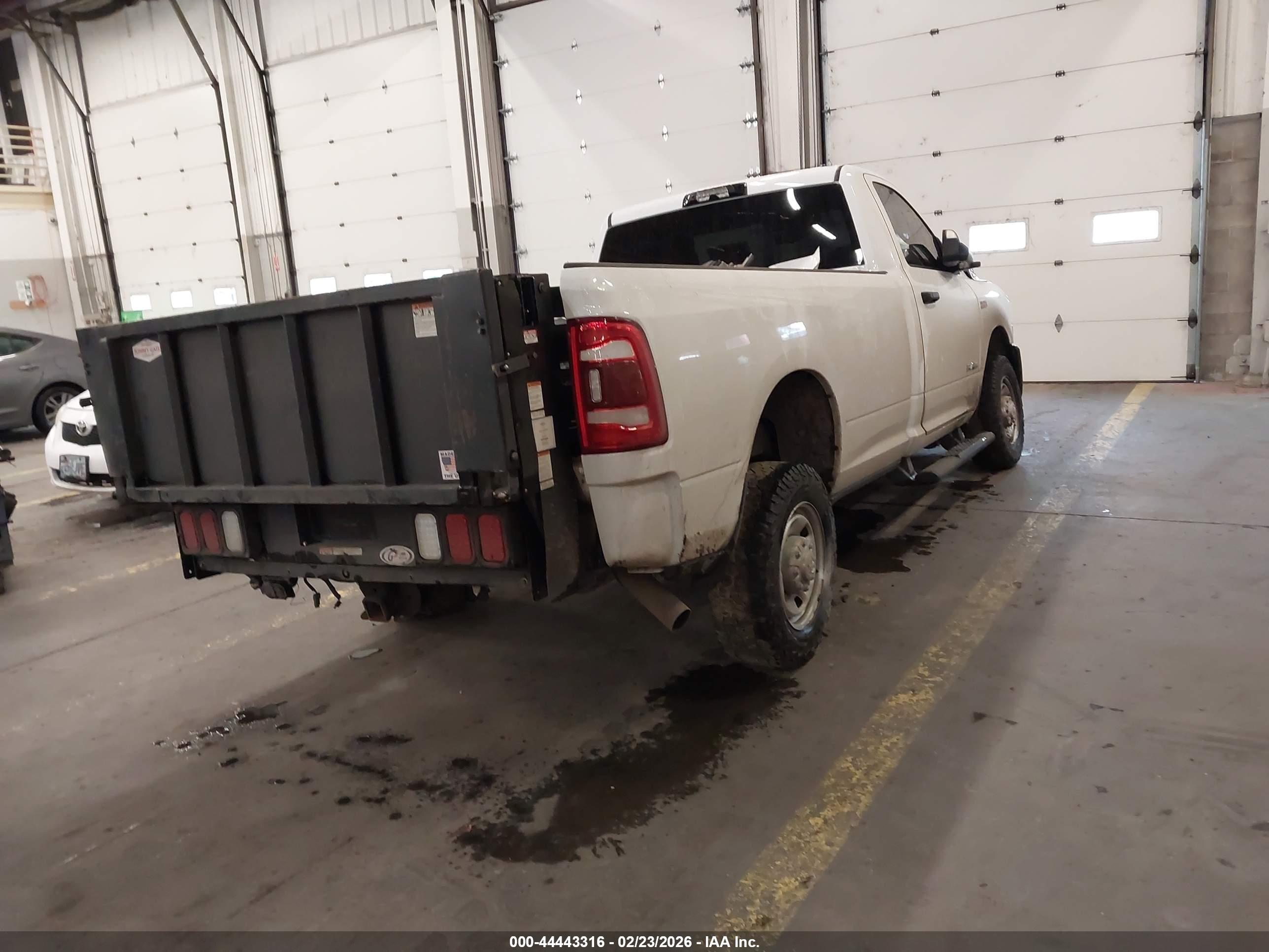 RAM 2500 image 4