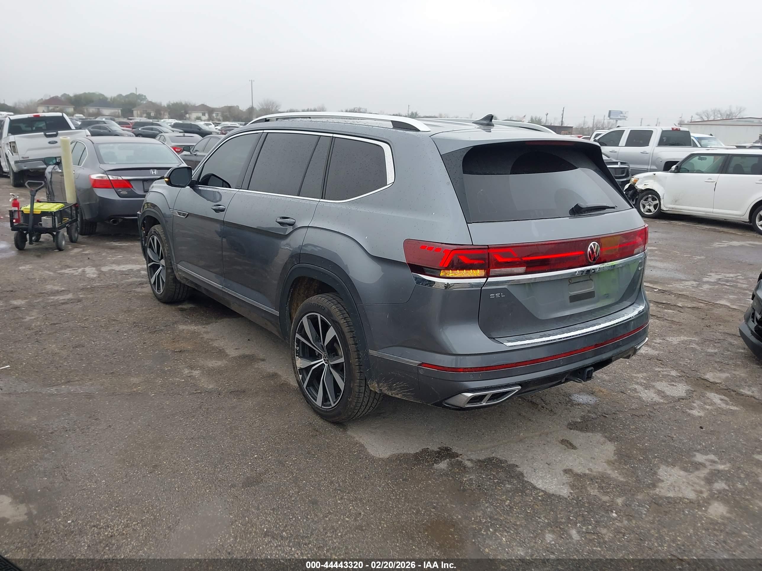 VOLKSWAGEN ATLAS image 3