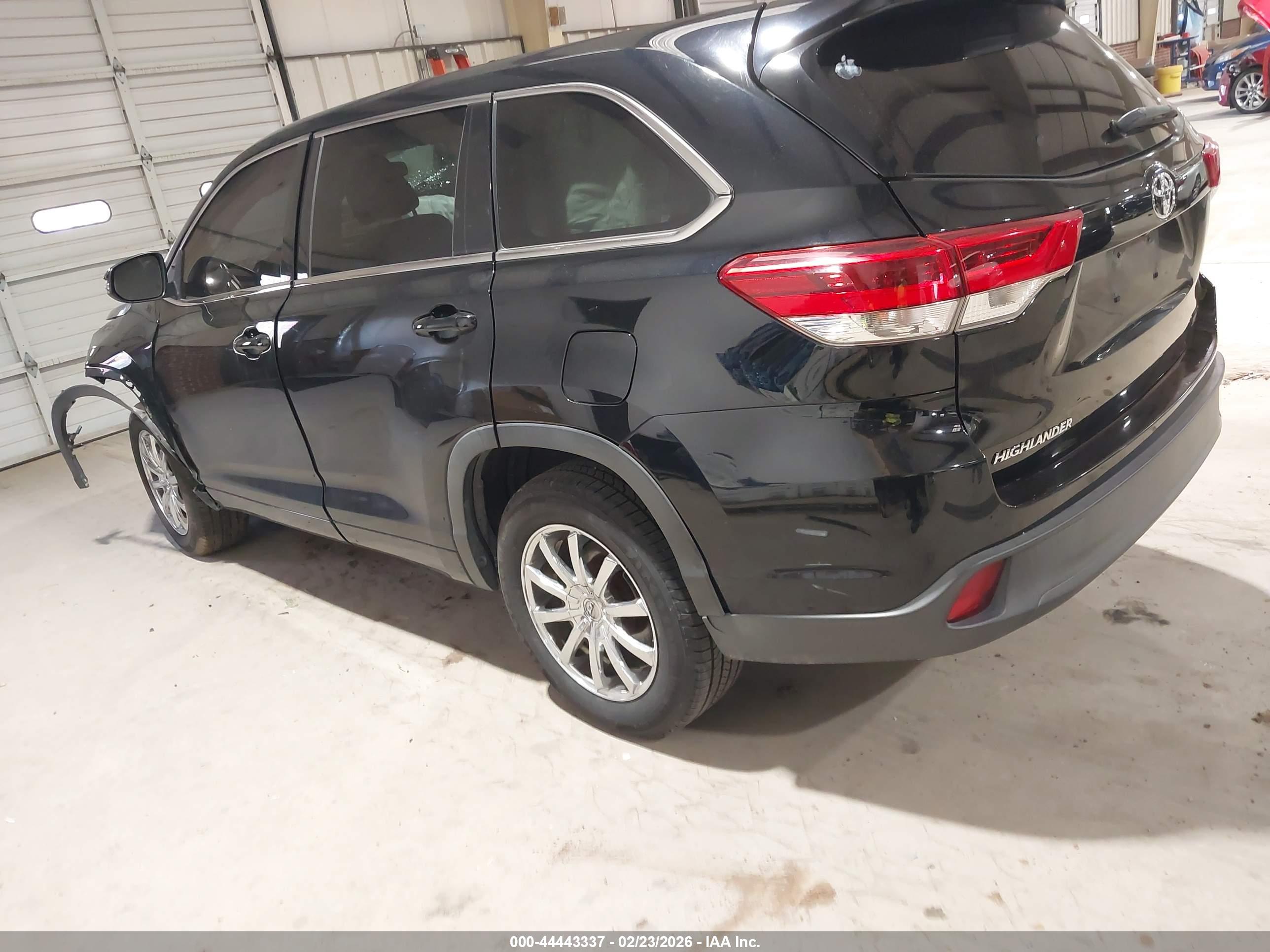 TOYOTA HIGHLANDER image 3