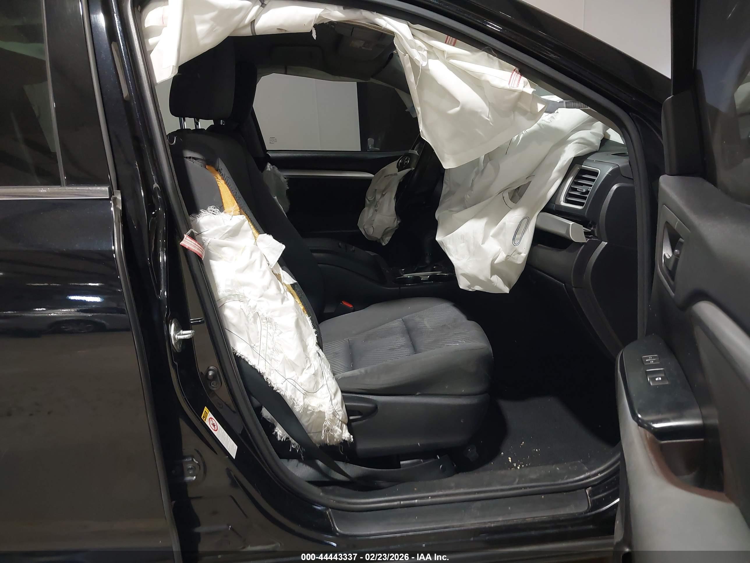 TOYOTA HIGHLANDER image 5