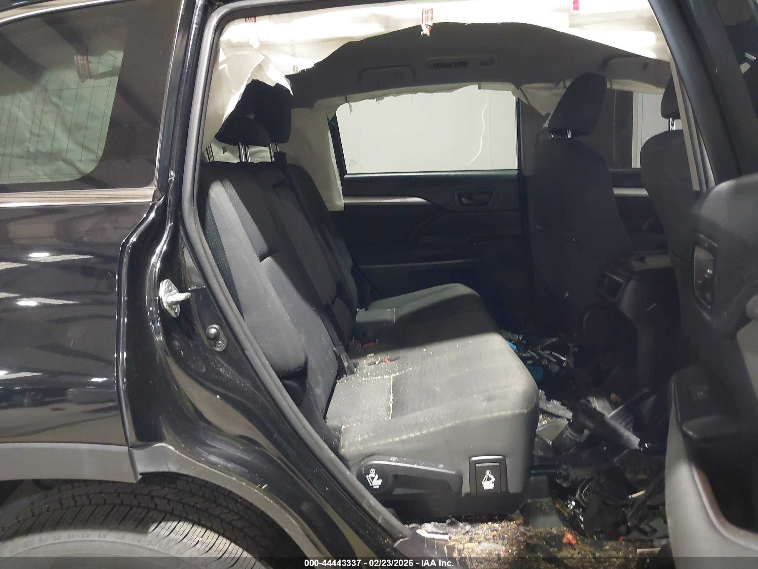 TOYOTA HIGHLANDER image 8
