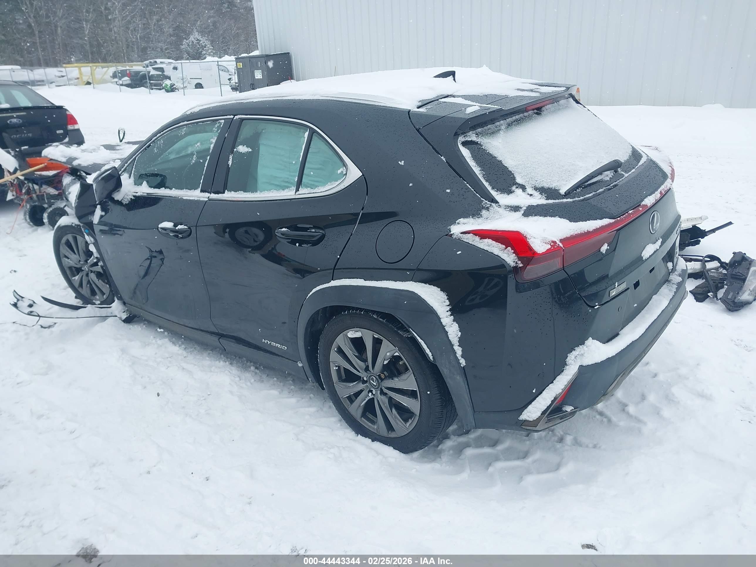 LEXUS UX image 3