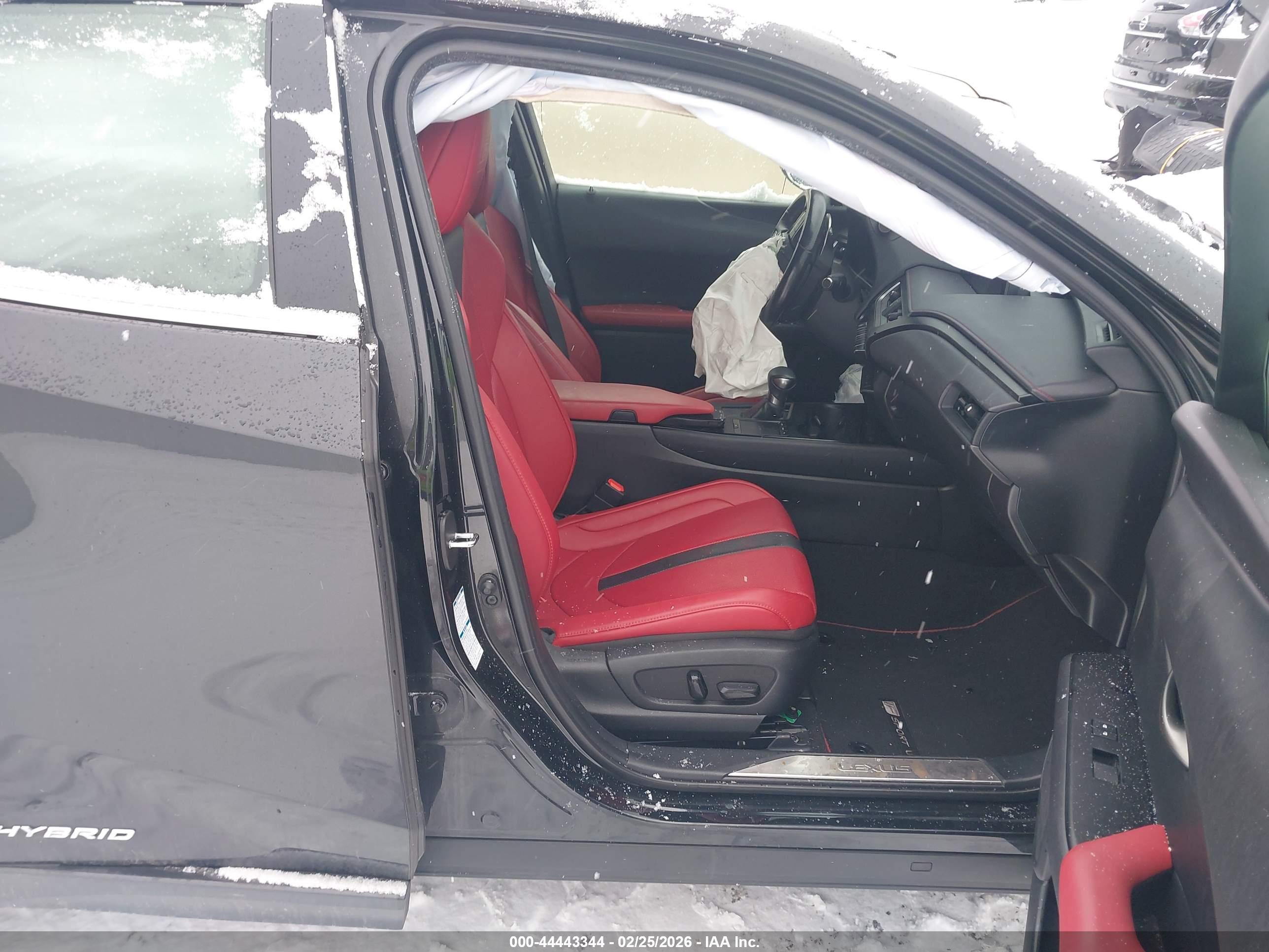 LEXUS UX image 5