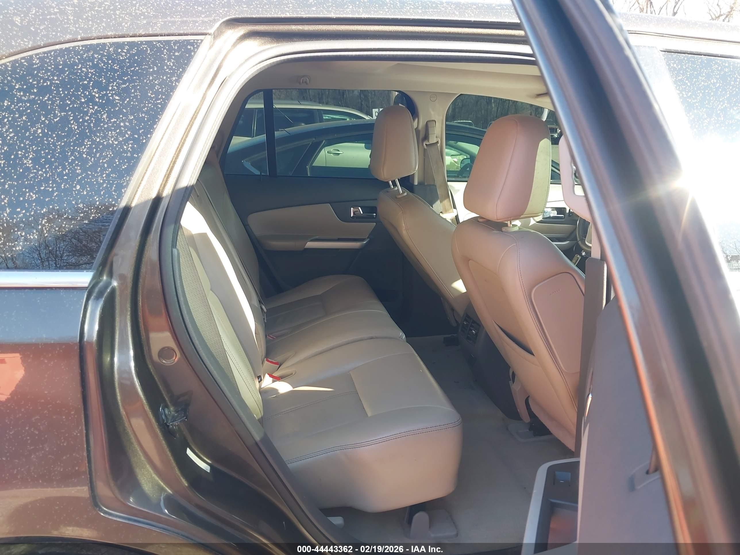 FORD EDGE image 8