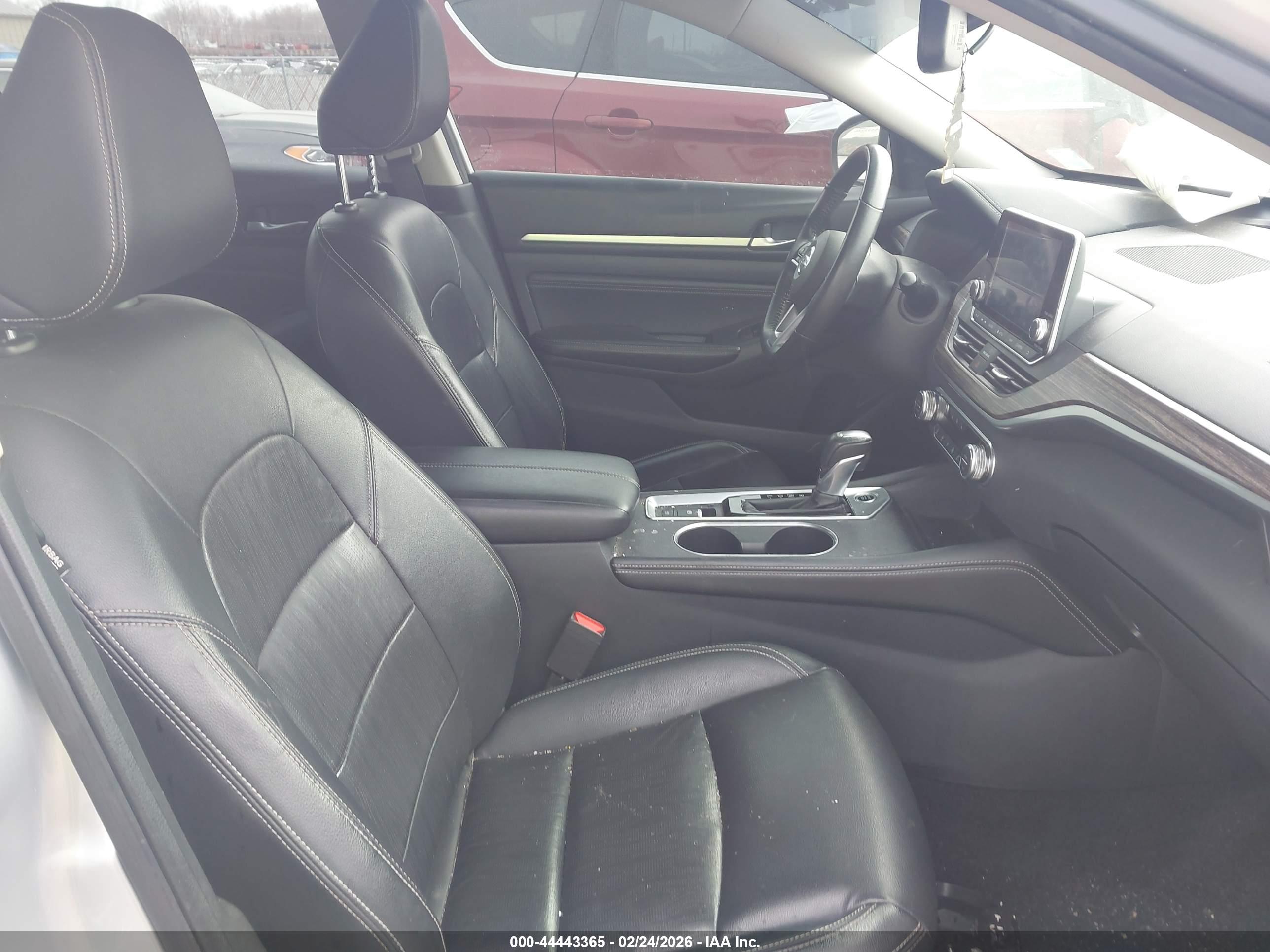 NISSAN ALTIMA image 5