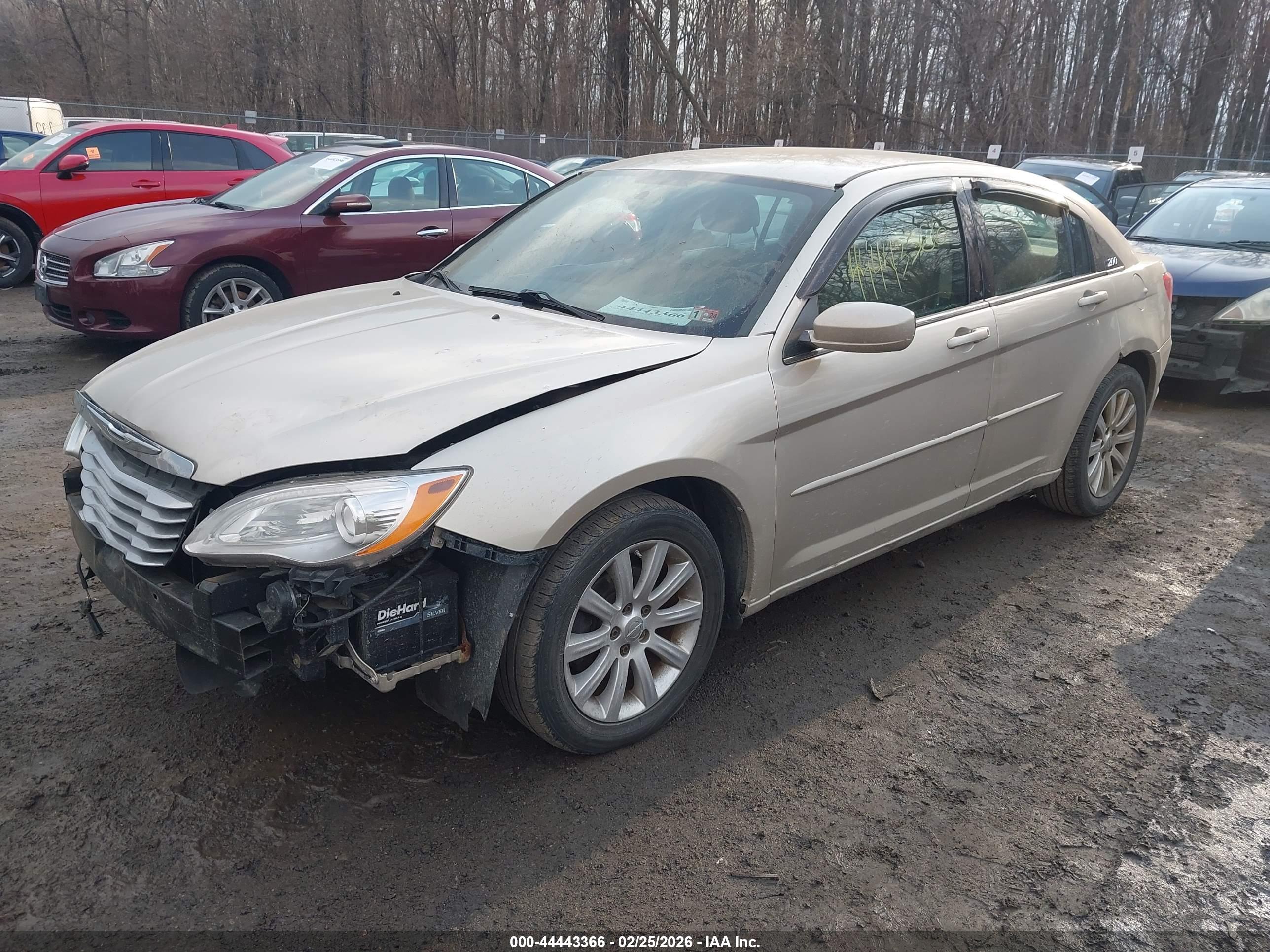 CHRYSLER 200 image 2