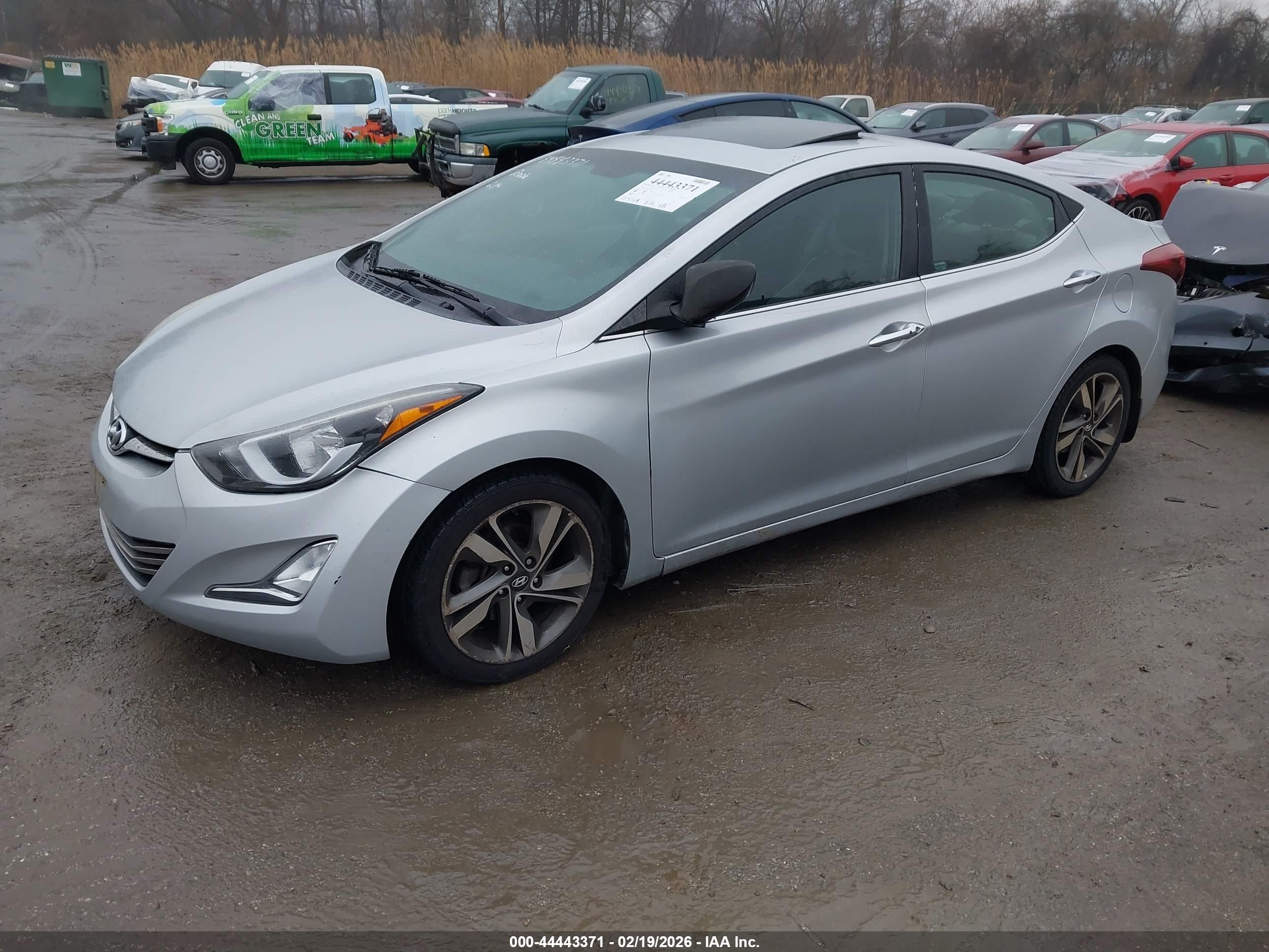 HYUNDAI ELANTRA image 2