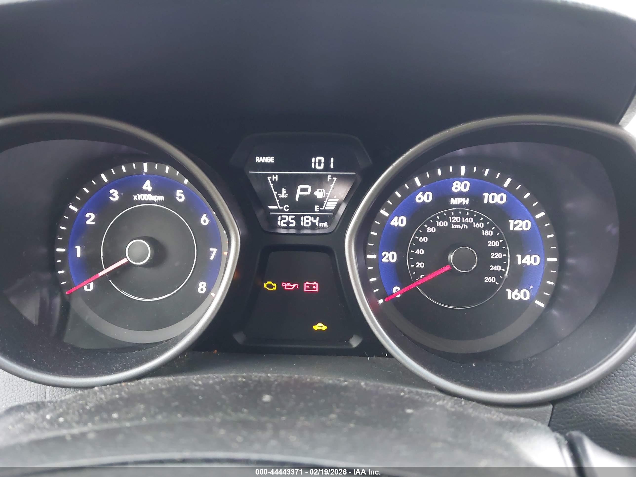 HYUNDAI ELANTRA image 7
