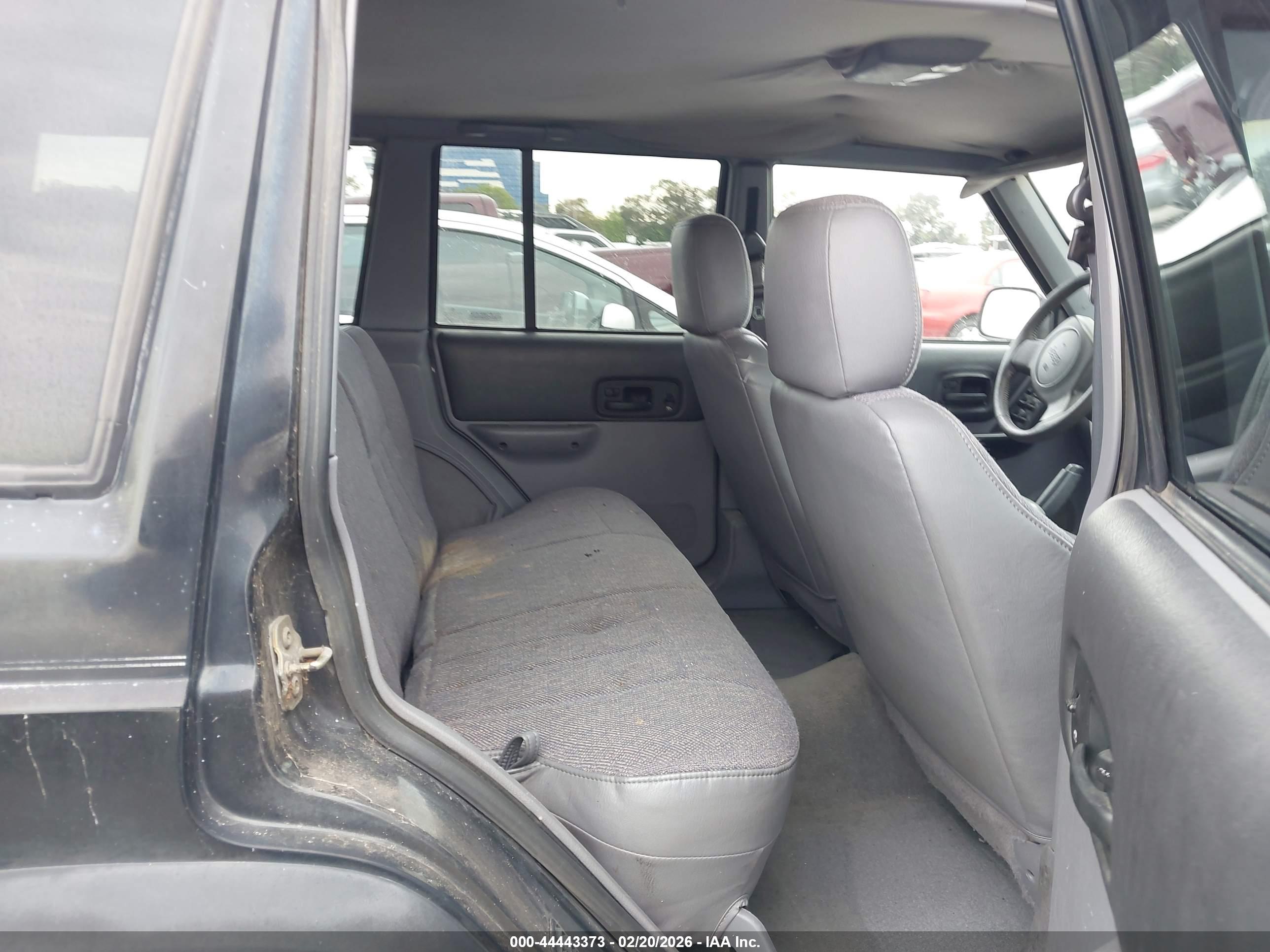 JEEP CHEROKEE image 8