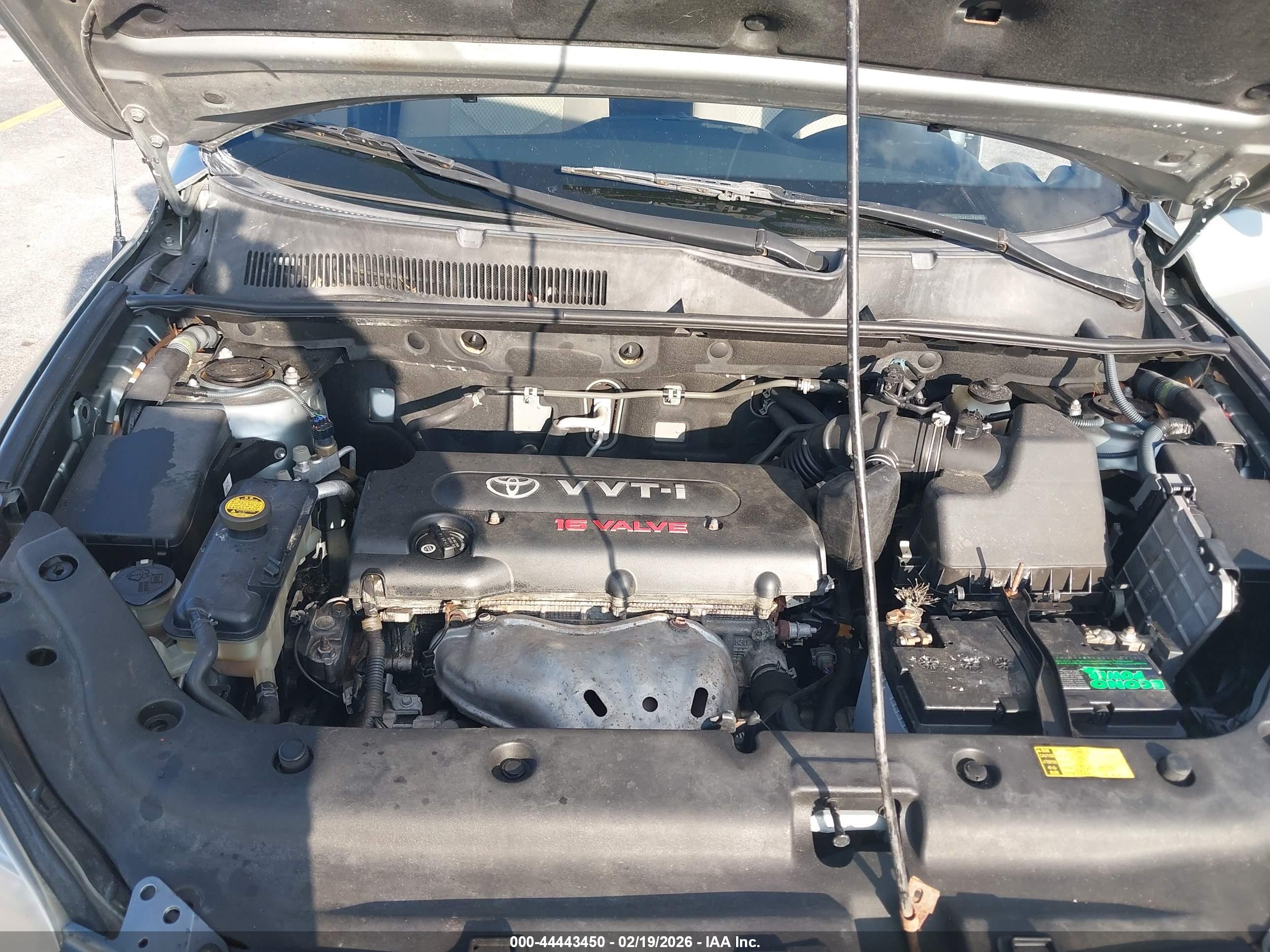 TOYOTA RAV4 image 10